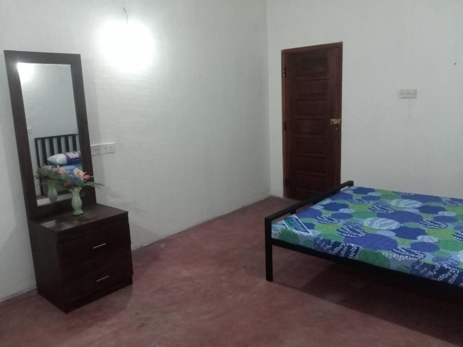 Budget Double Room photo 2