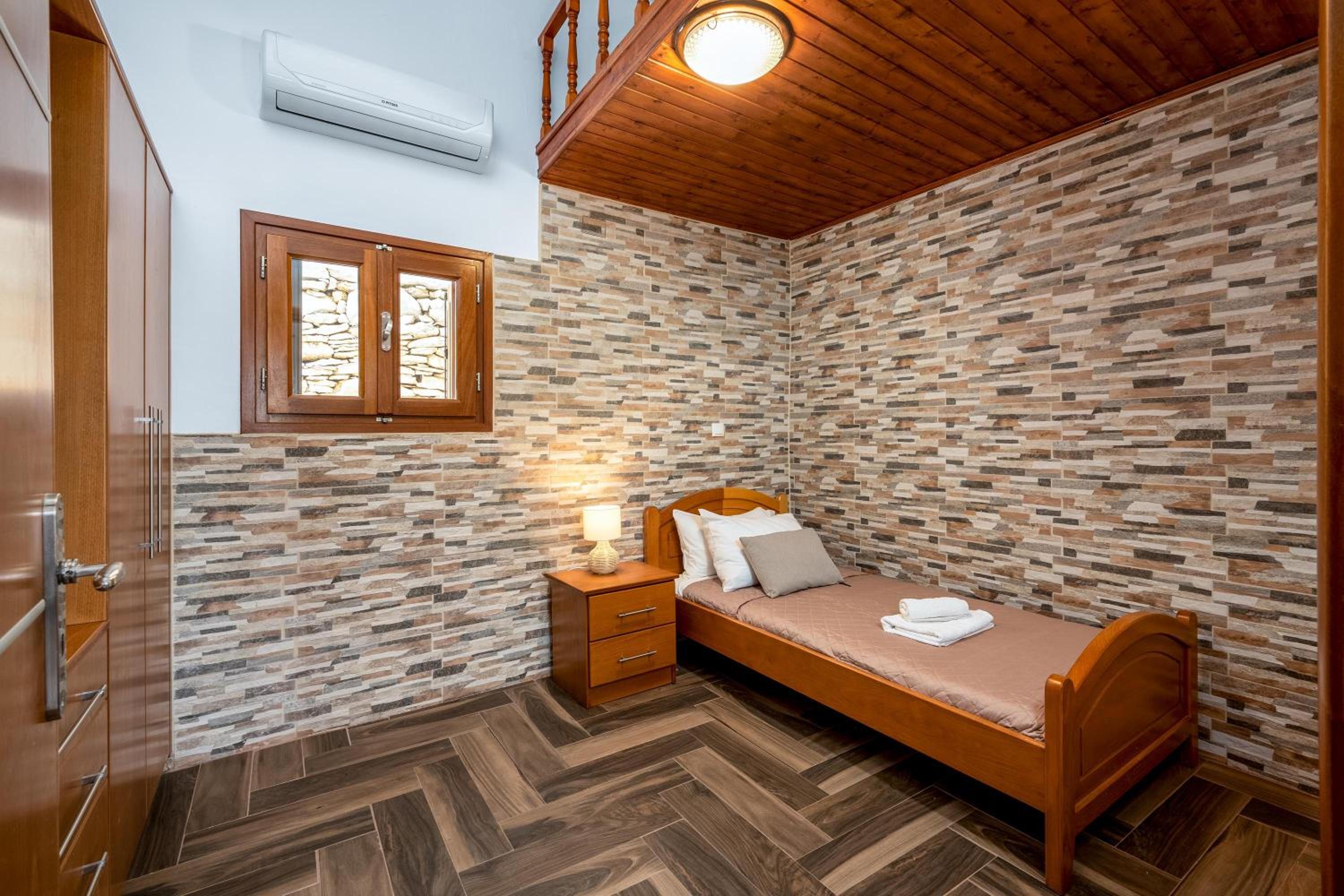 Three-Bedroom House photo 1