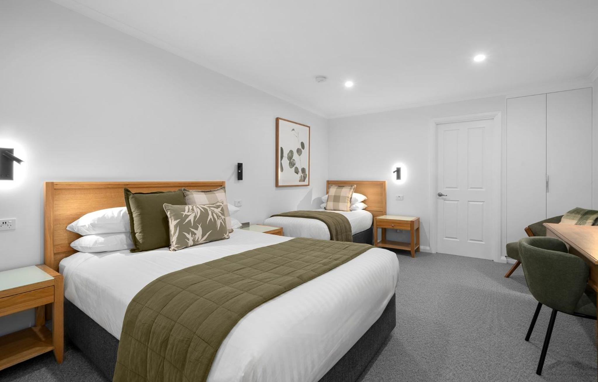 Twin Room - Photo 4