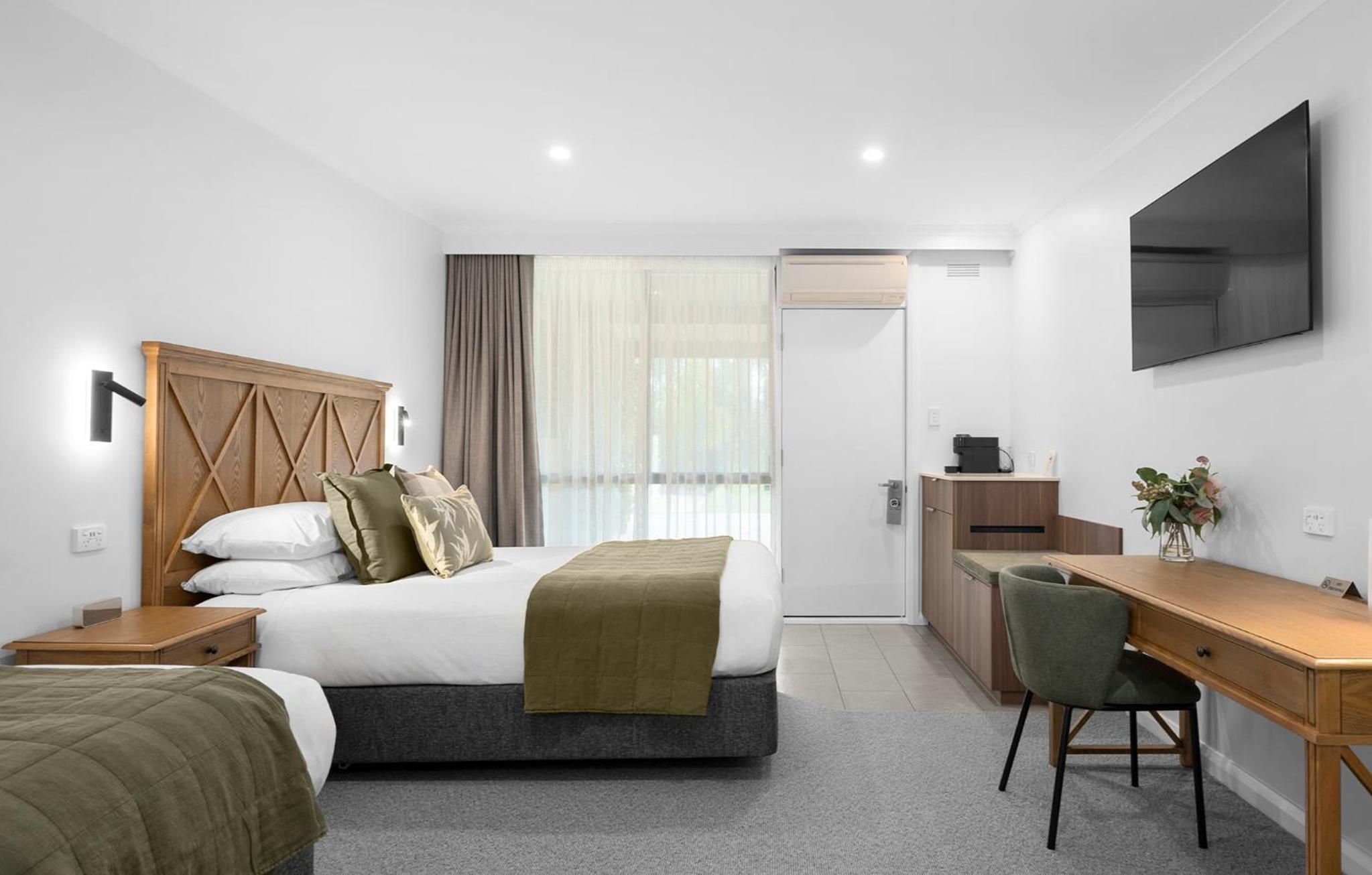 Twin Room - Photo 5