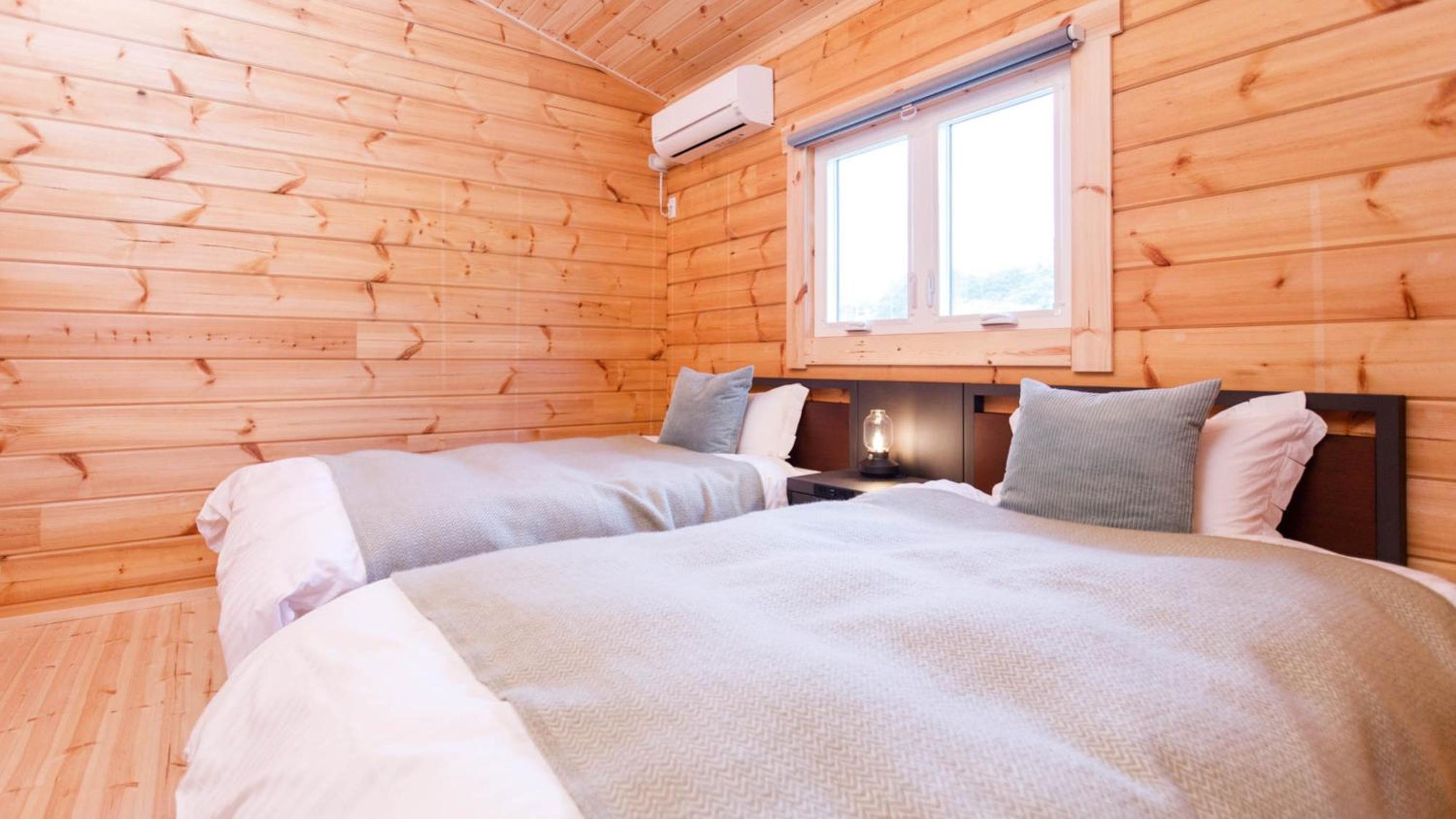 One-Bedroom House photo 1