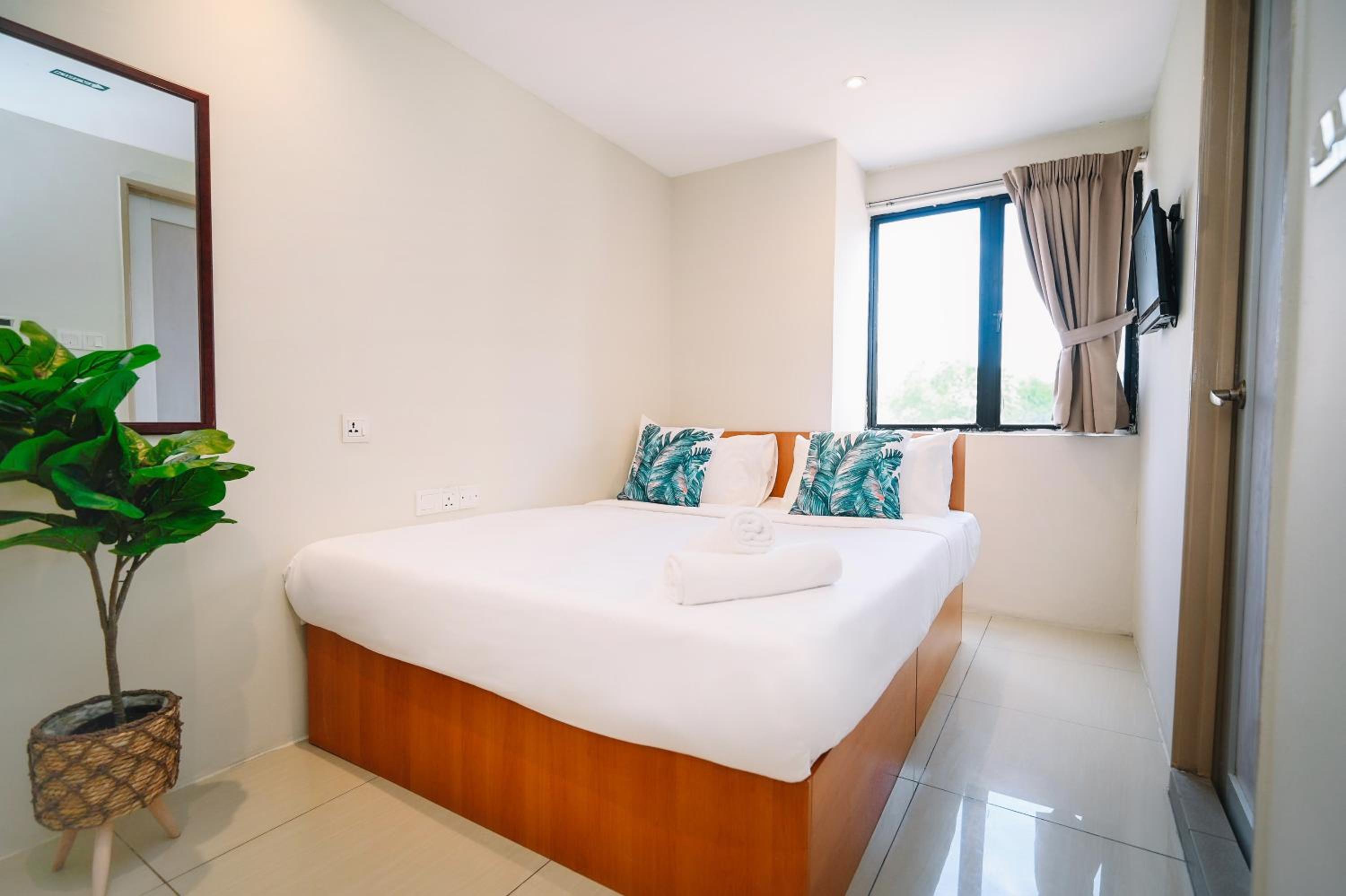 Deluxe Queen Room