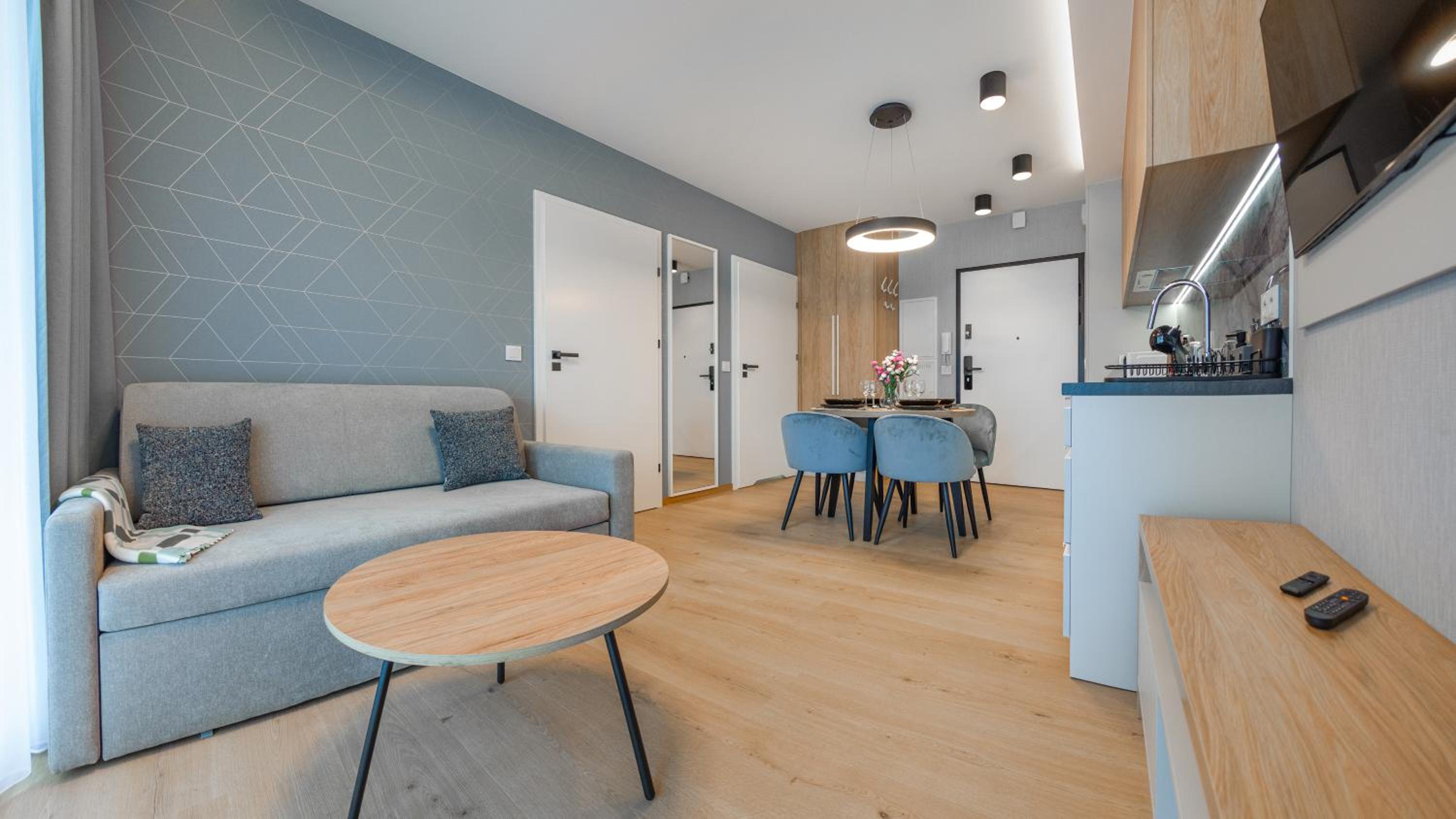 One-Bedroom Apartment