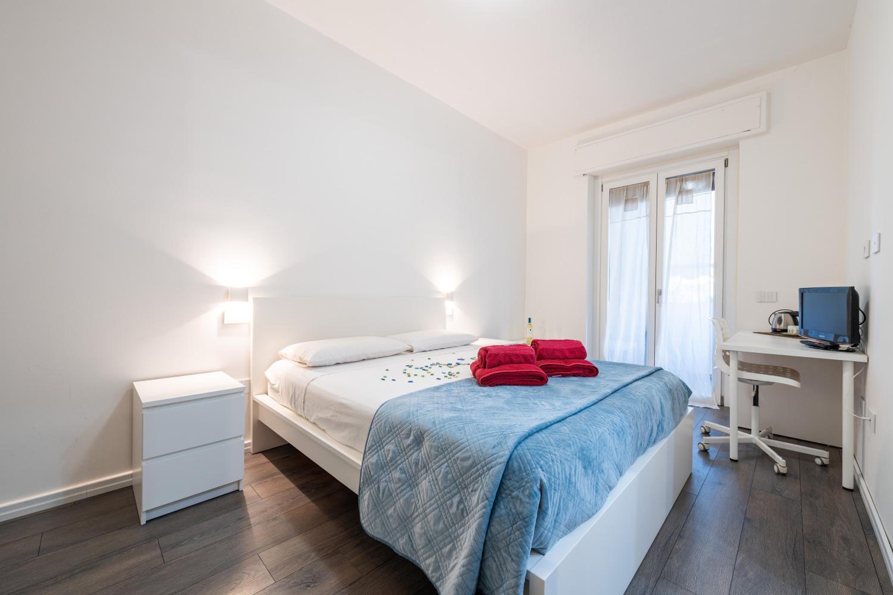 Standard Queen Room