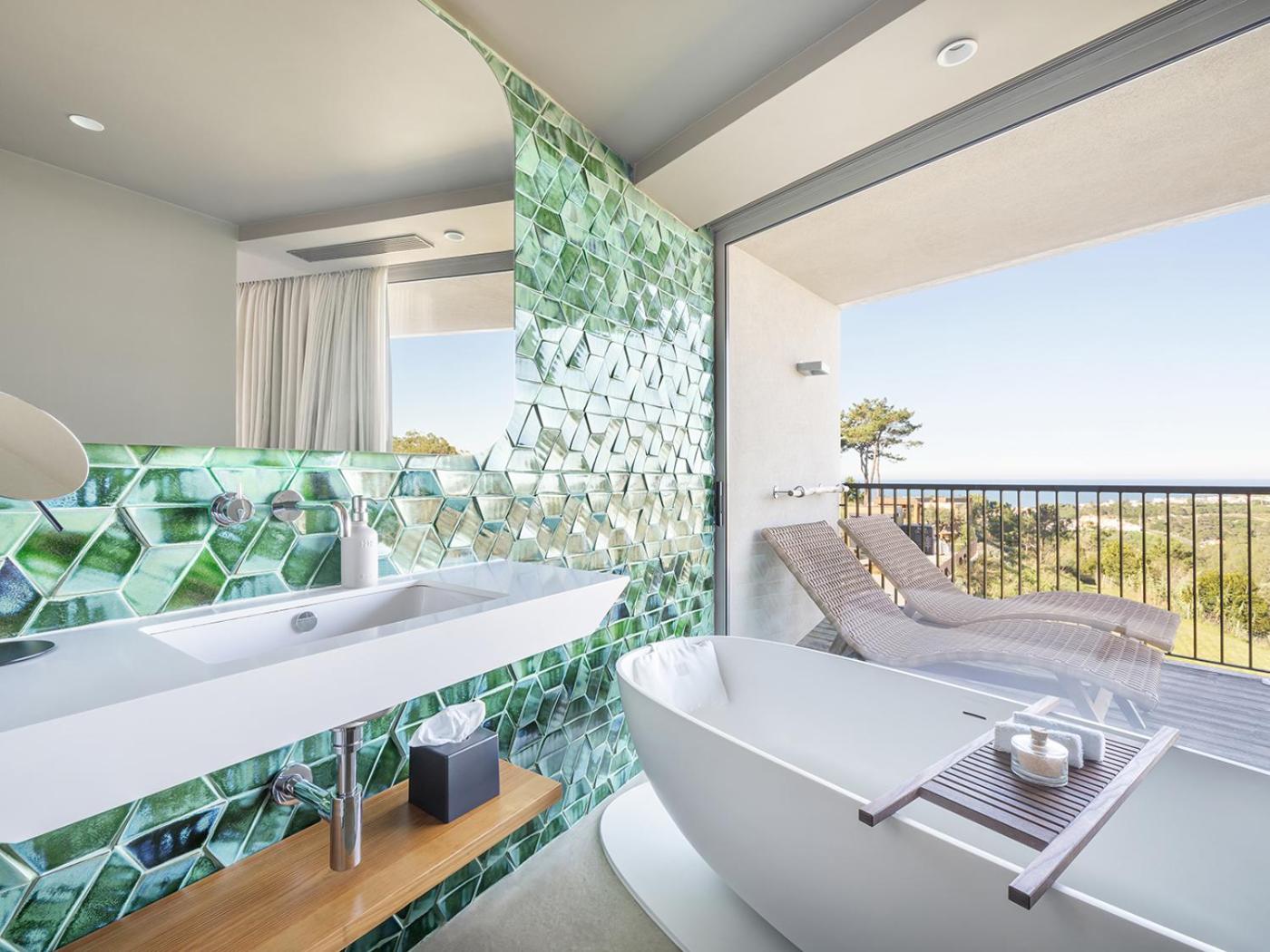 Superior Suite - Photo 3