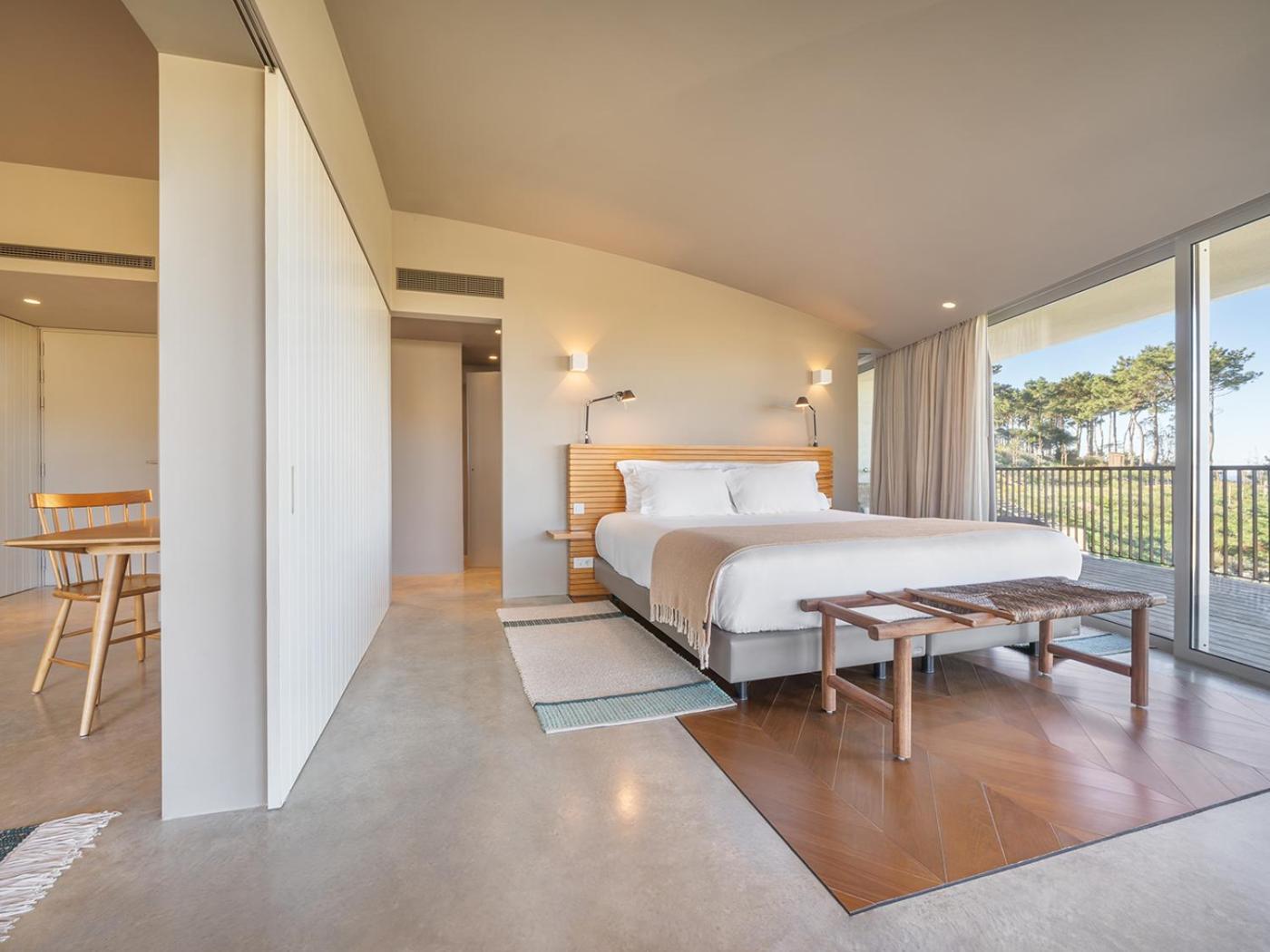 Superior Suite - Photo 4