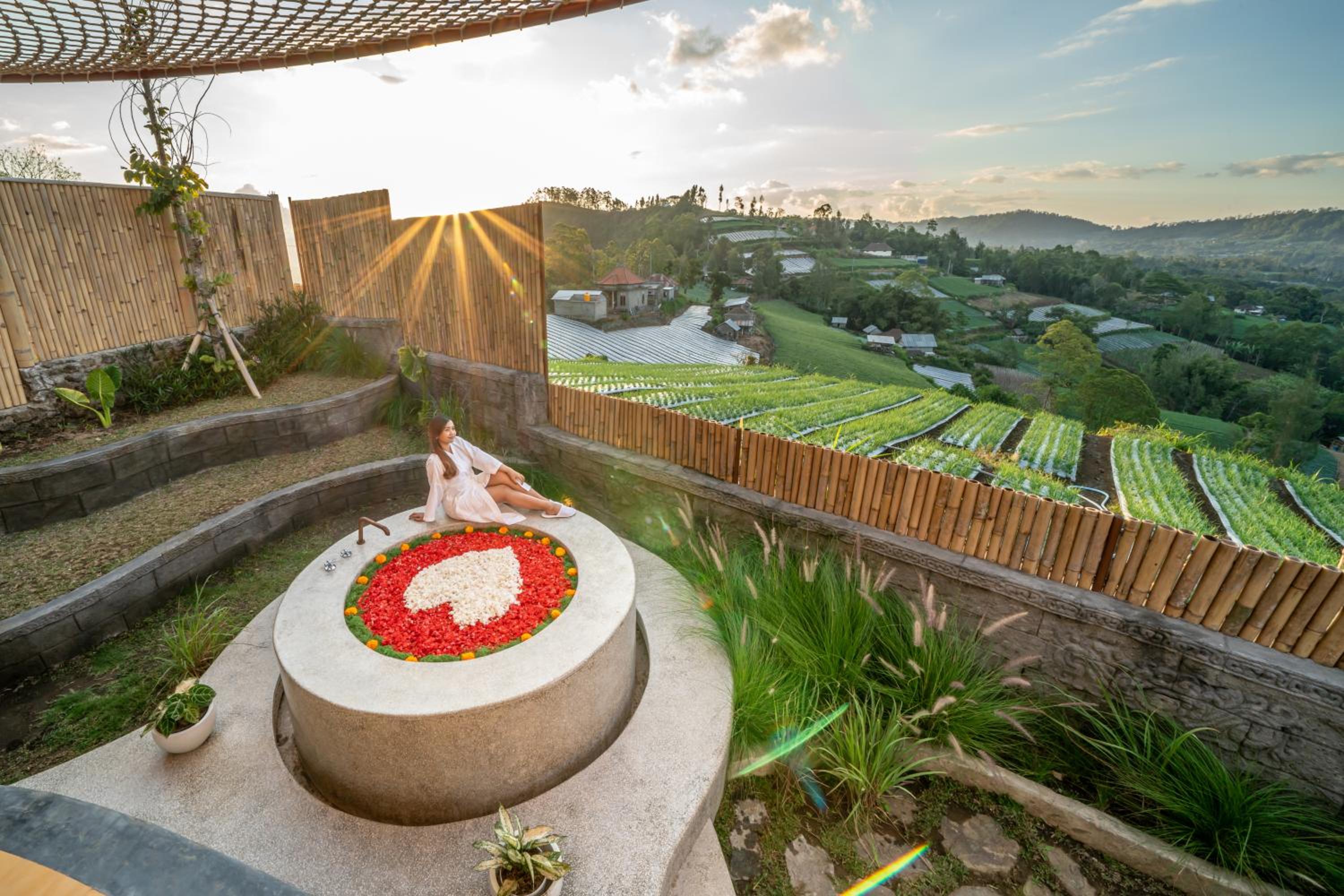One Bedroom Plunge Pool Villa with Hills View - Photo 23