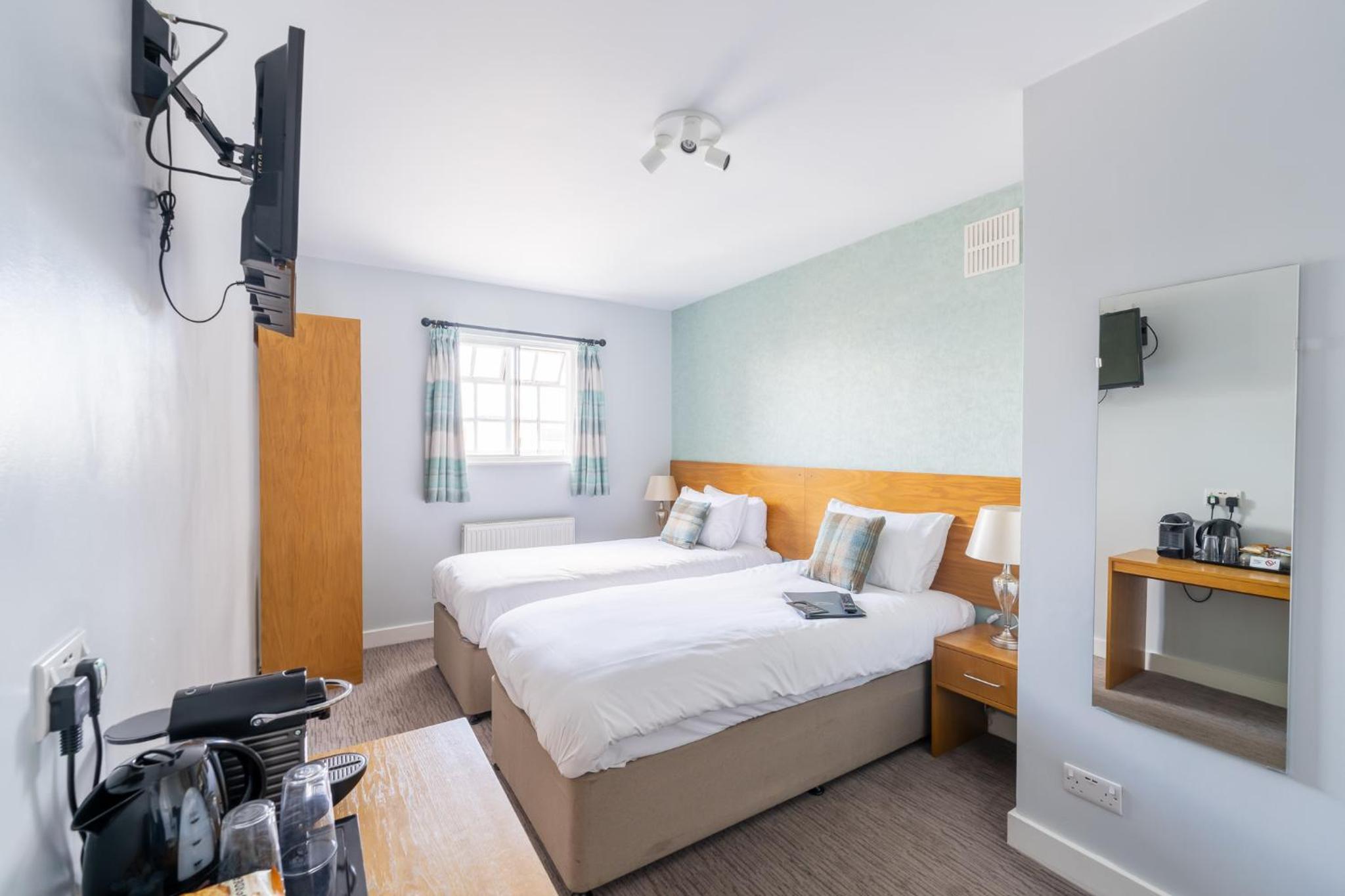 Double or Twin Room with Shower photo 2