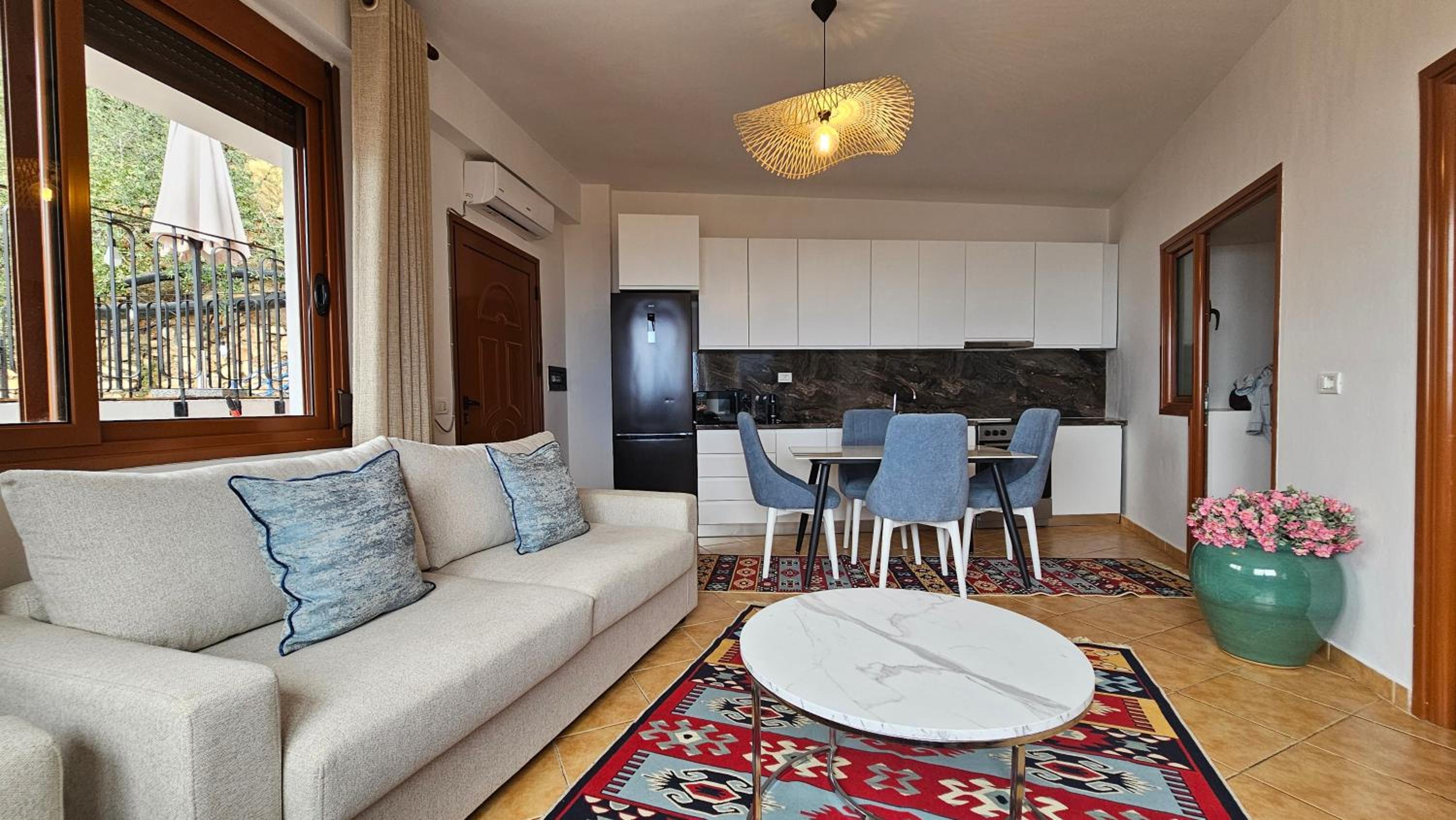 Three-Bedroom Apartment photo 2