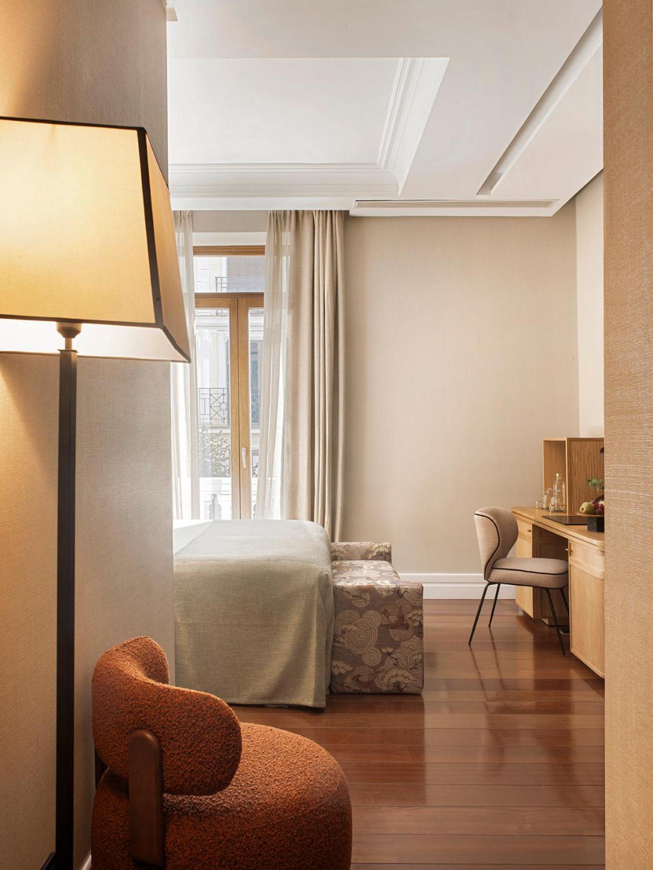 Double Room with View - Photo 2