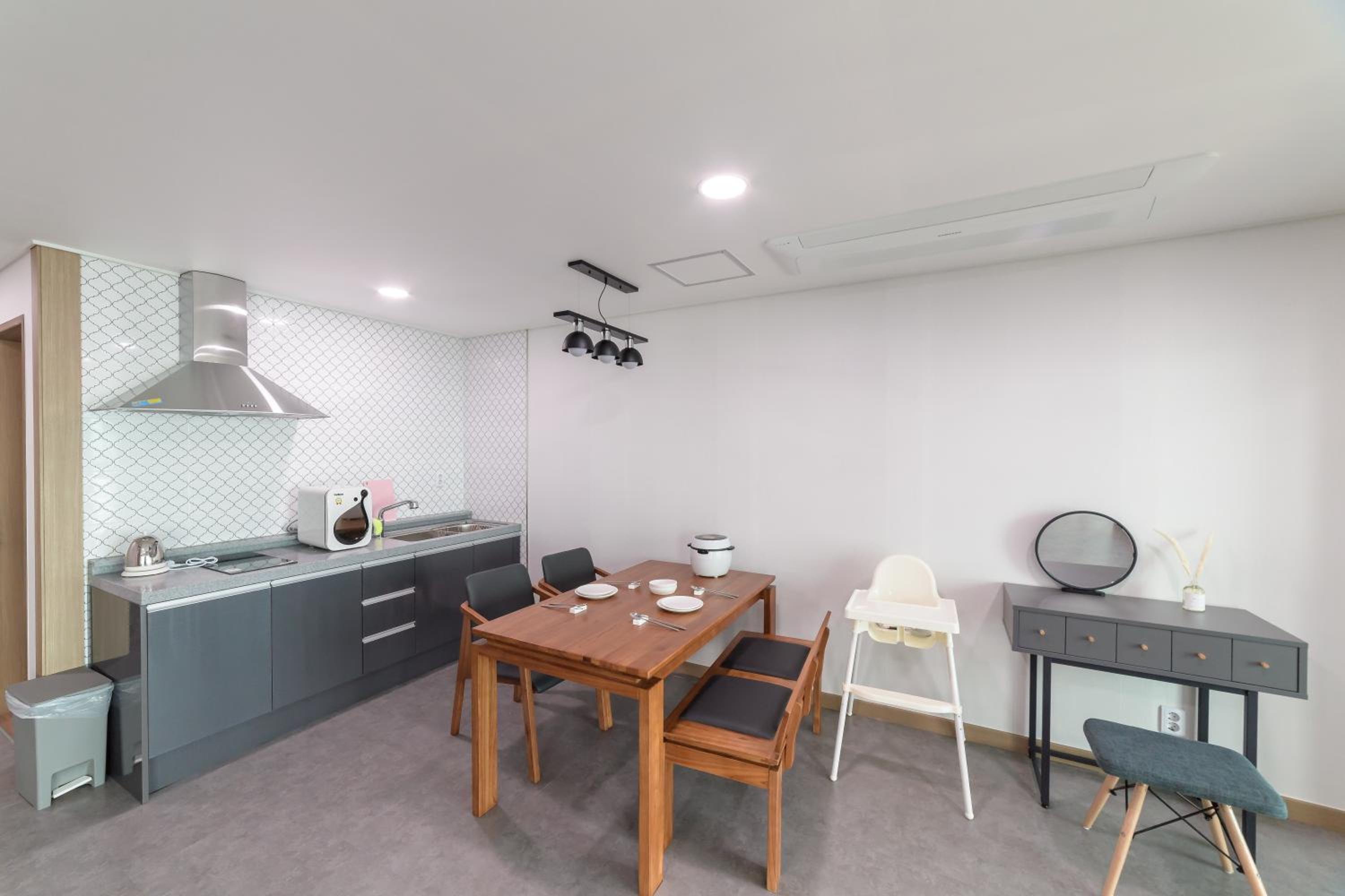 Double Room 8 - Photo 14