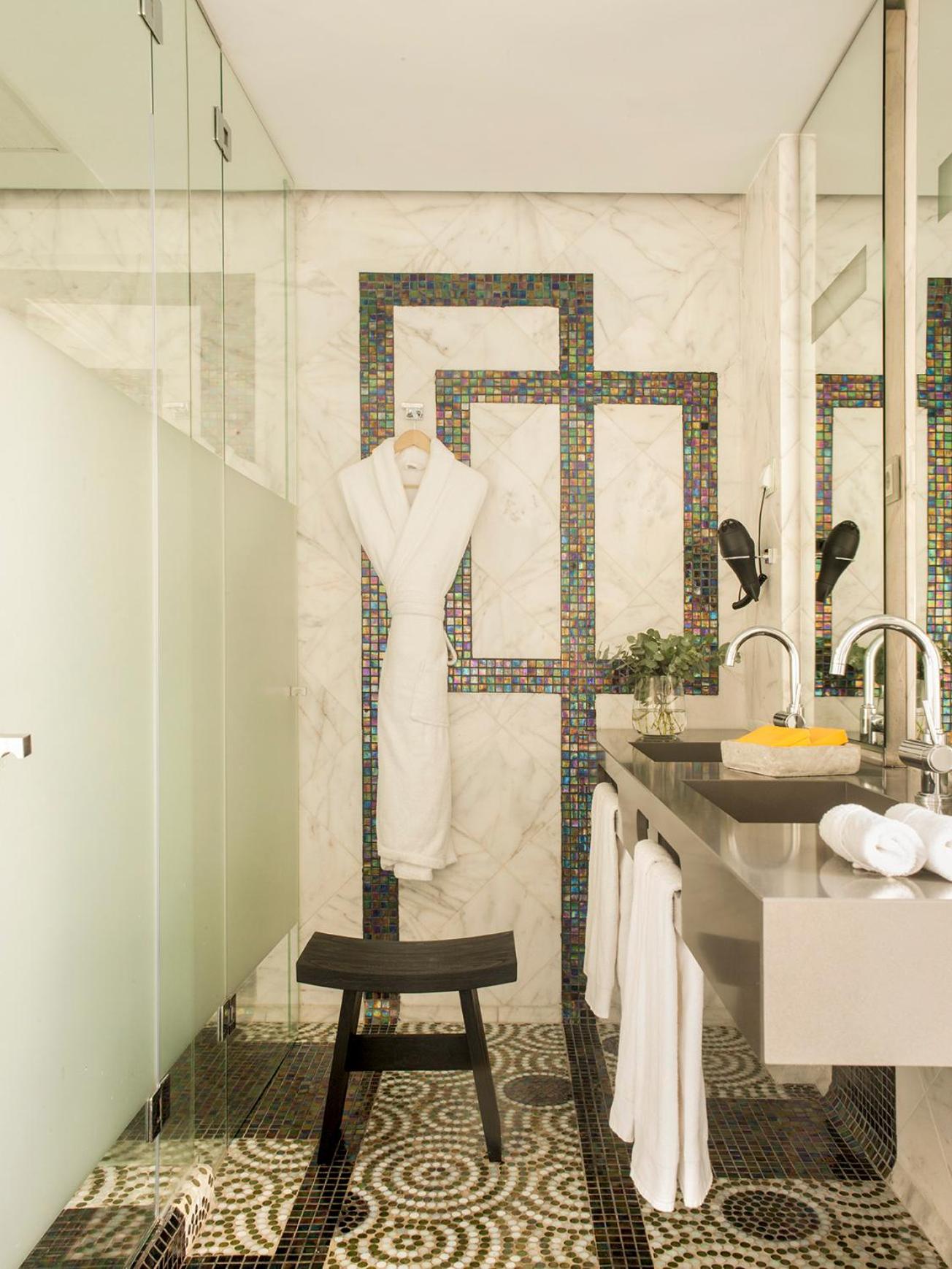Luxury Suite - Photo 7
