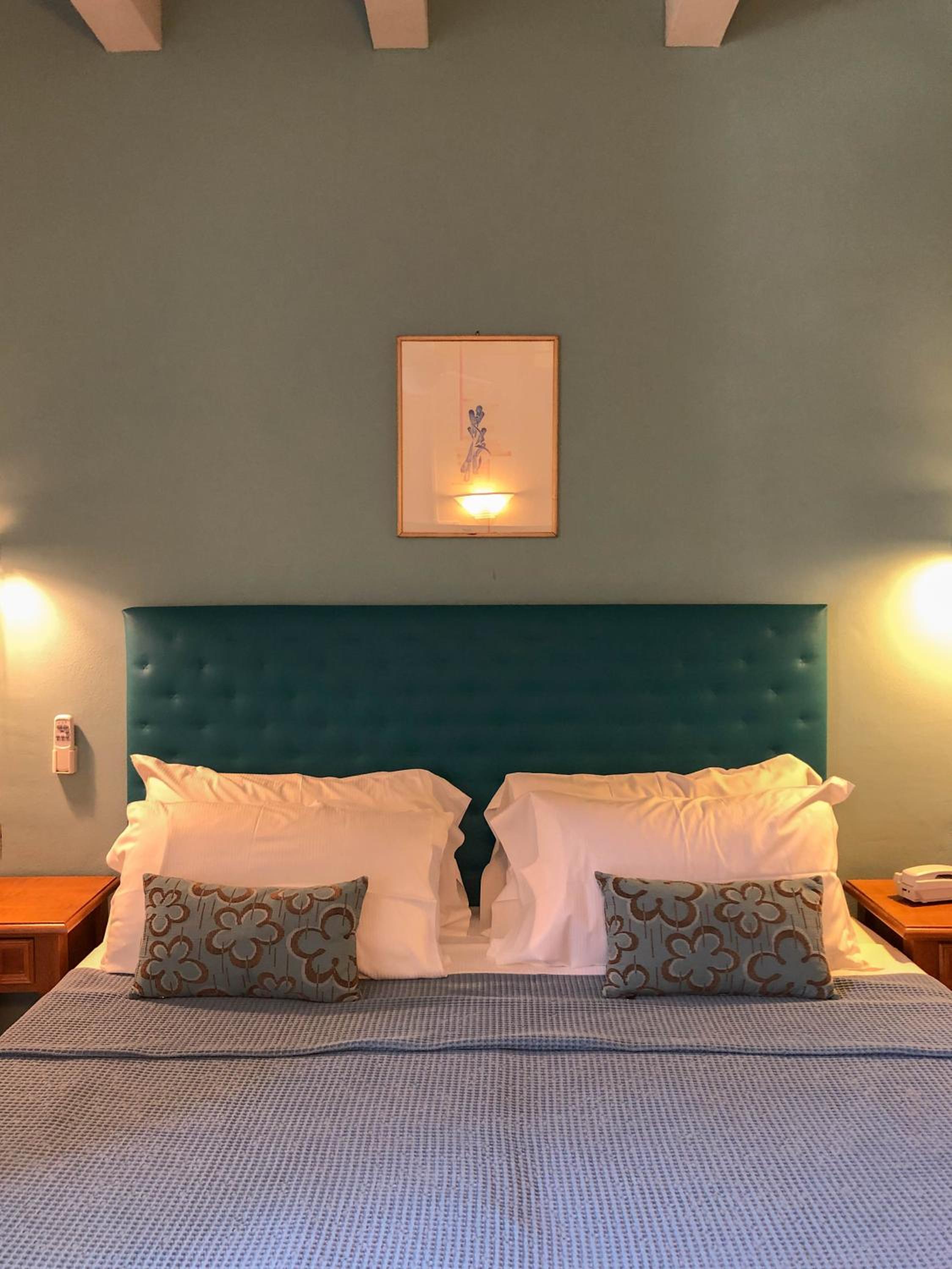 Double or Twin Room with Balcony - Photo 4