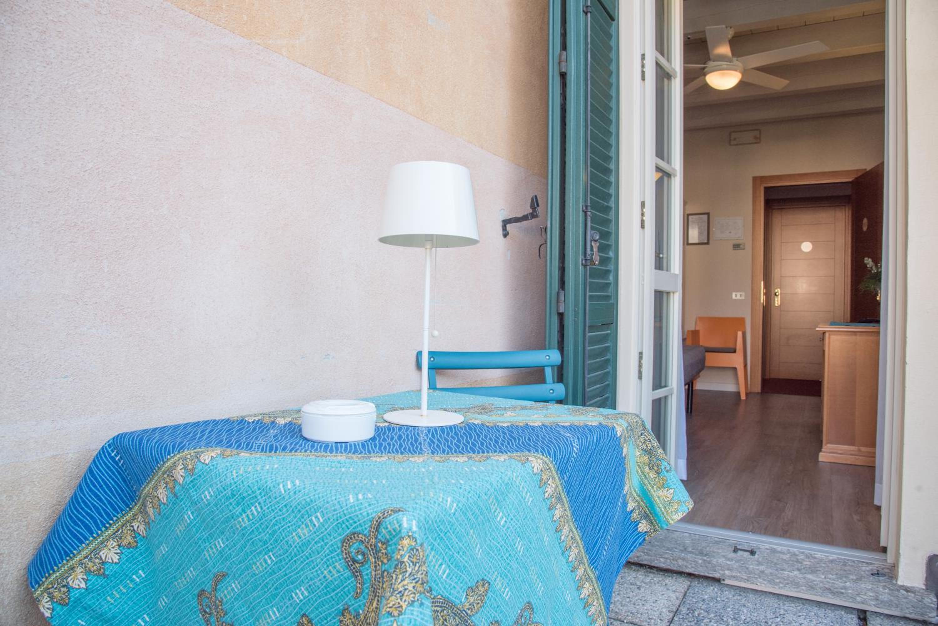 Double or Twin Room with Balcony - Photo 7