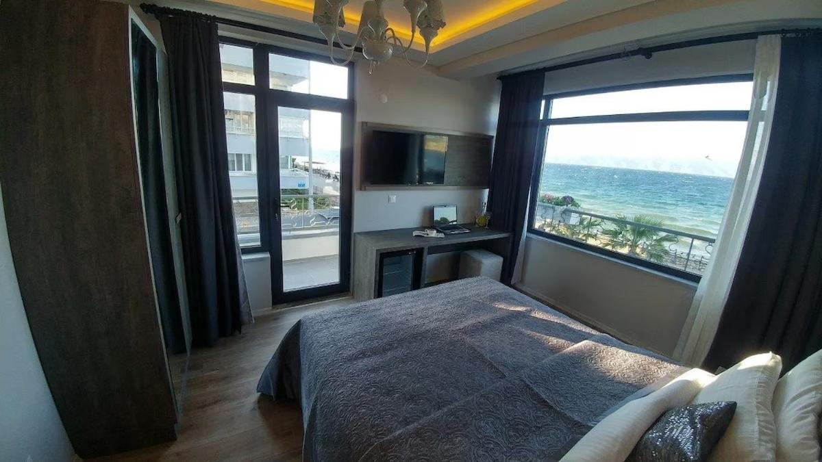 Double Room with Sea View photo 3