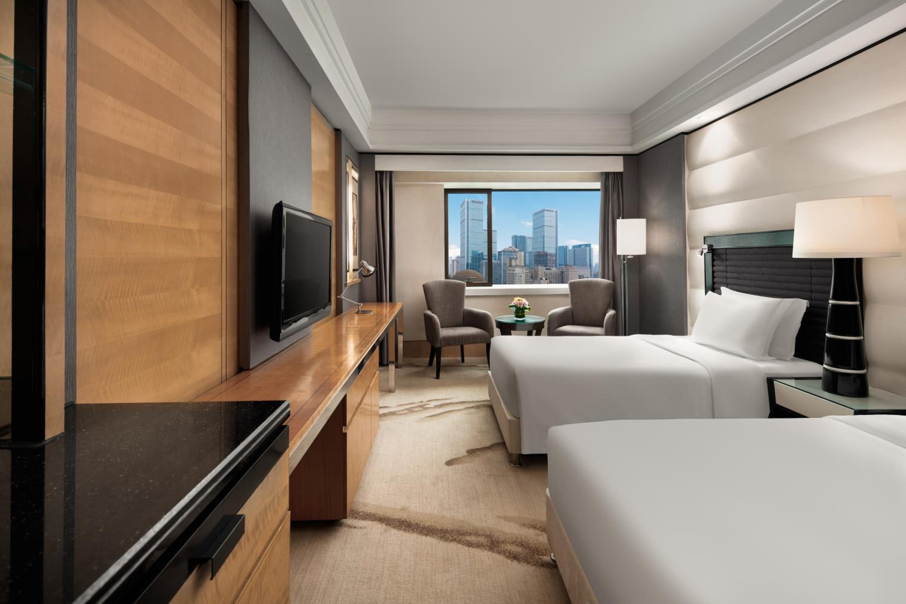 Premium Double Room with Two Double Beds - Lounge Access - Photo 1
