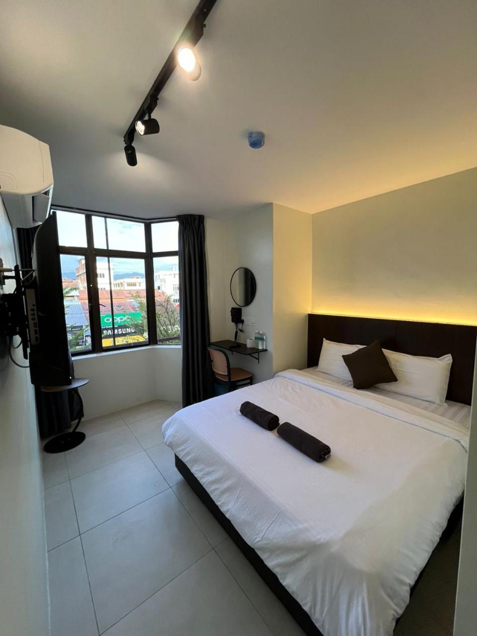 Deluxe Queen Room photo 2