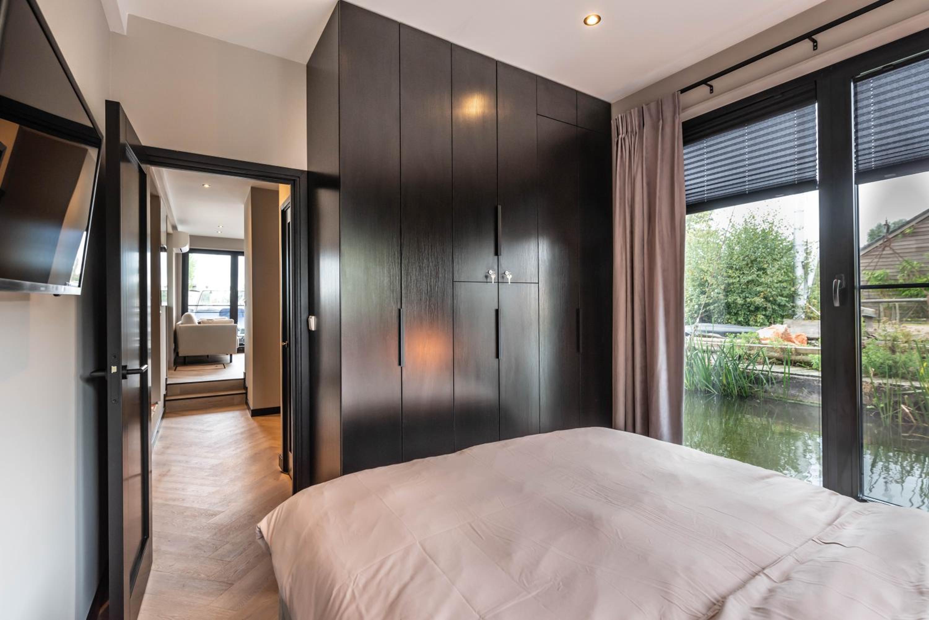One-Bedroom House photo 2