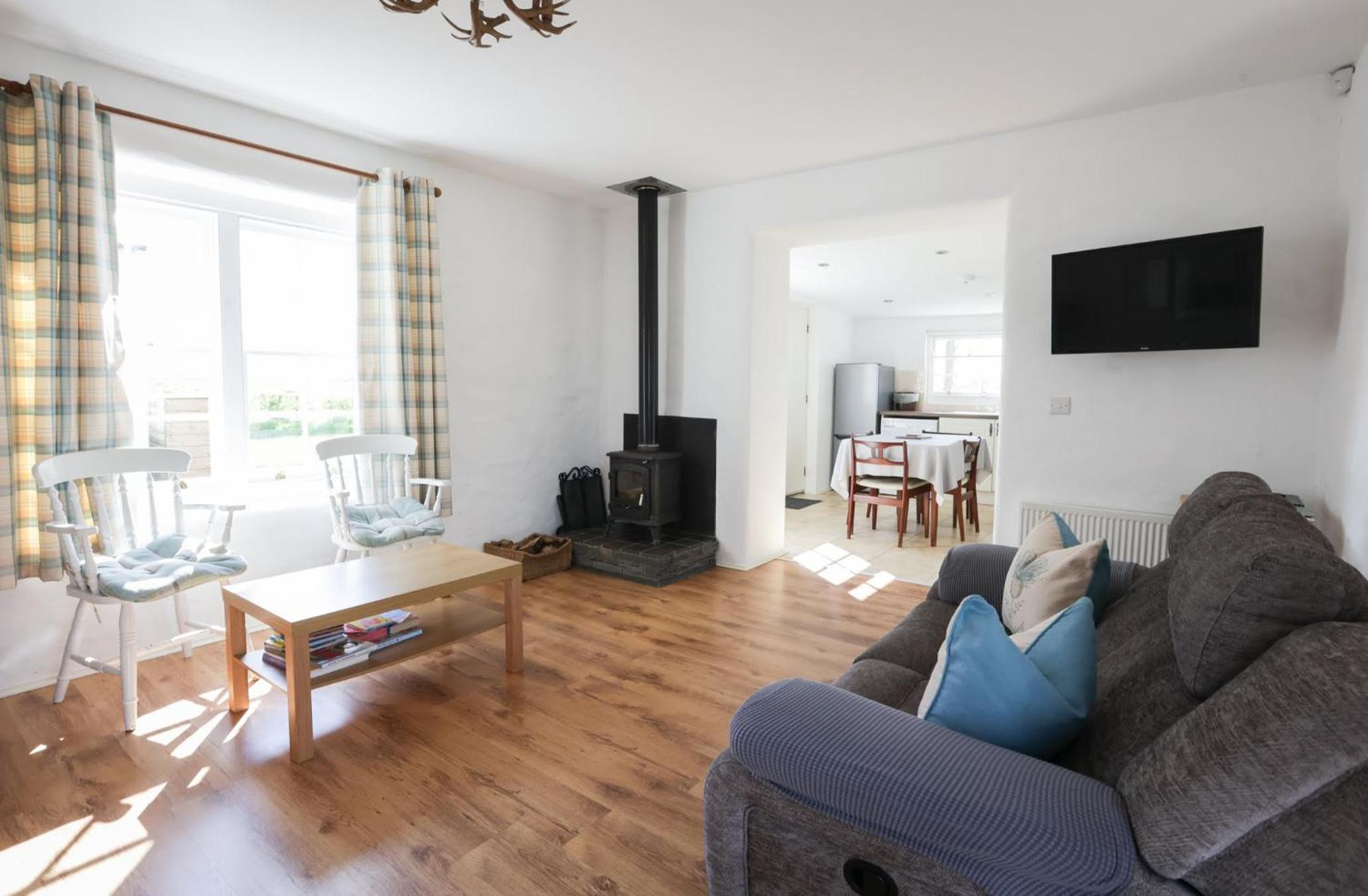 Three-Bedroom House photo 1