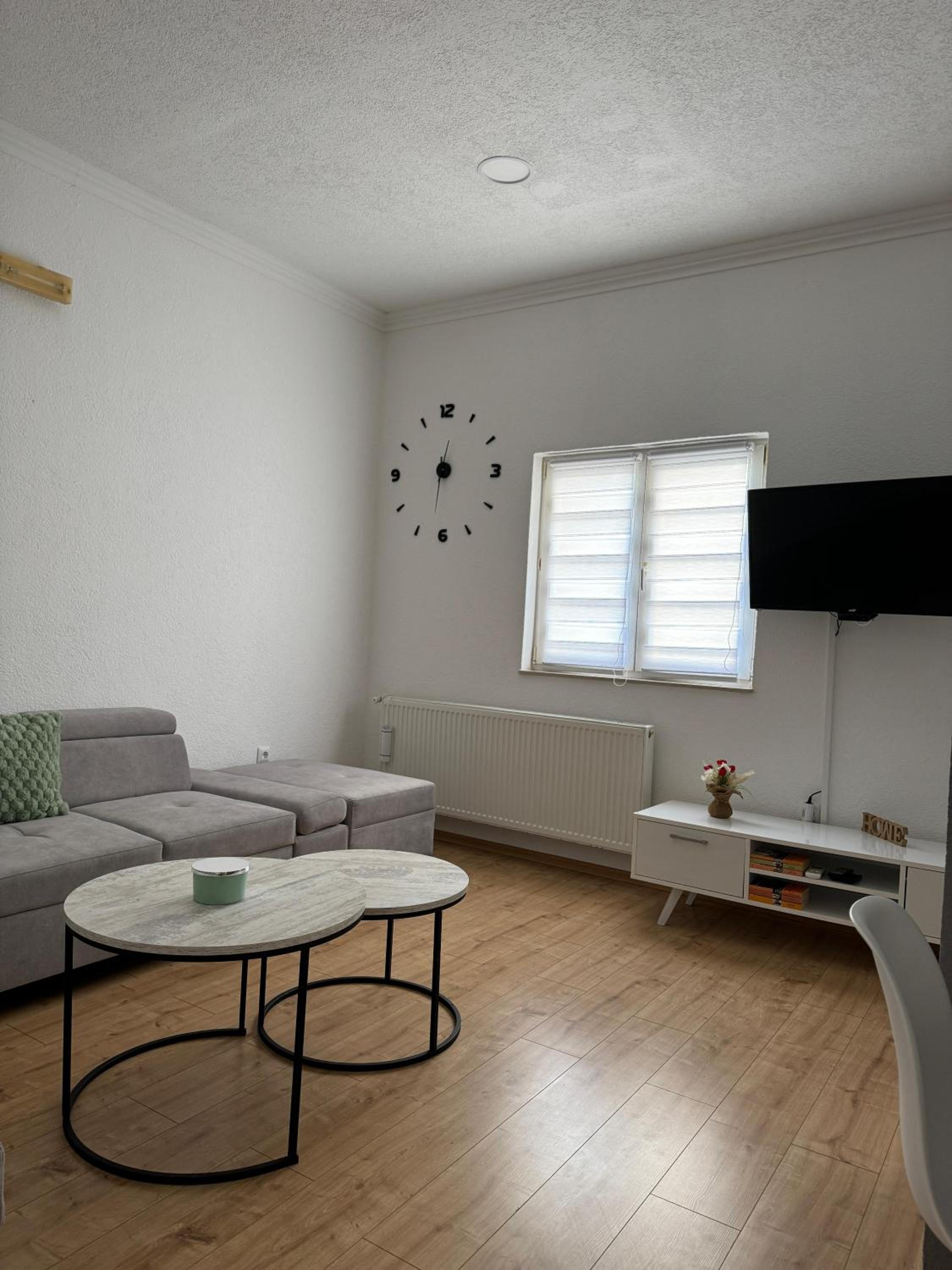 Apartment photo 1