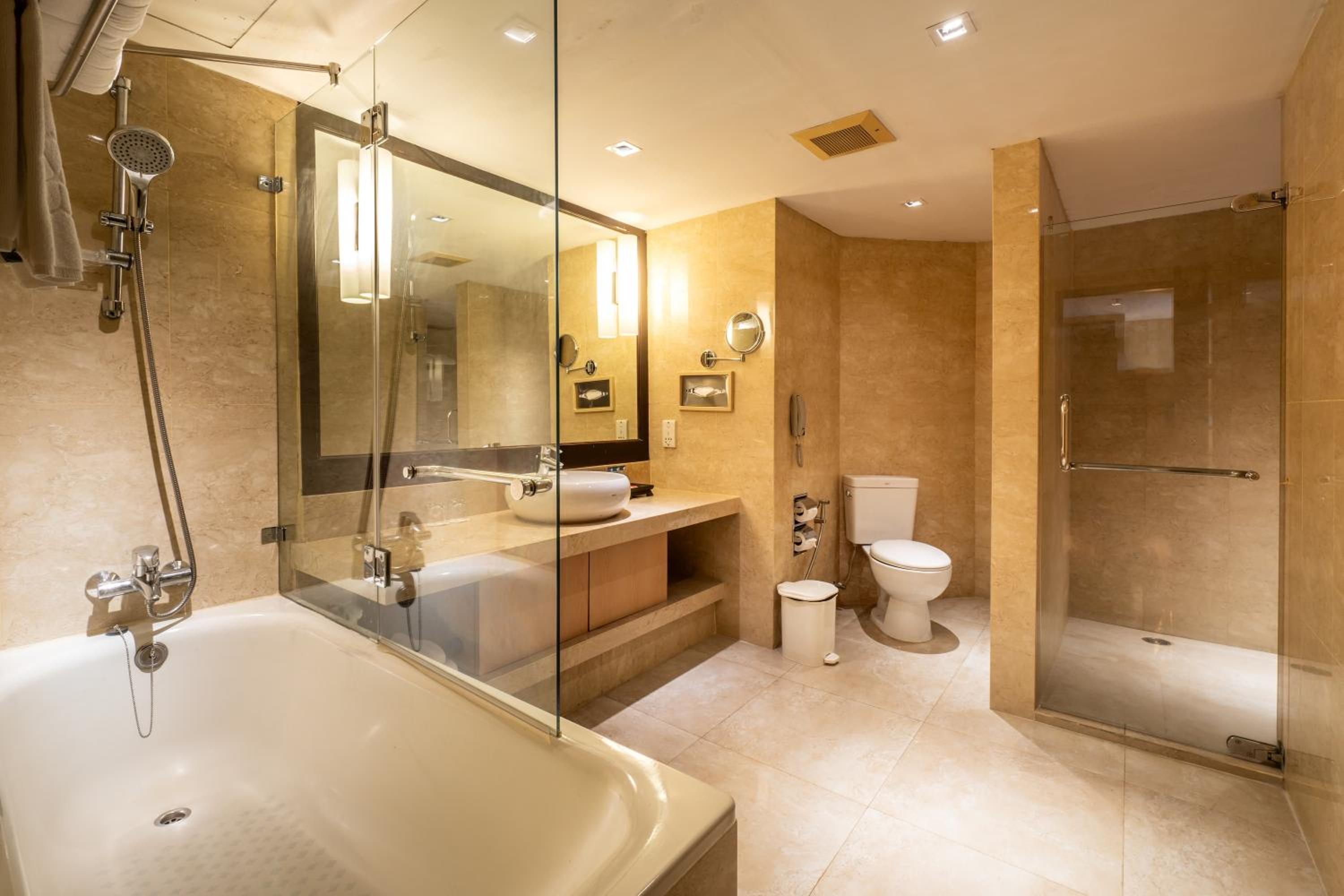 Grand Suite with Extra Bed photo 3