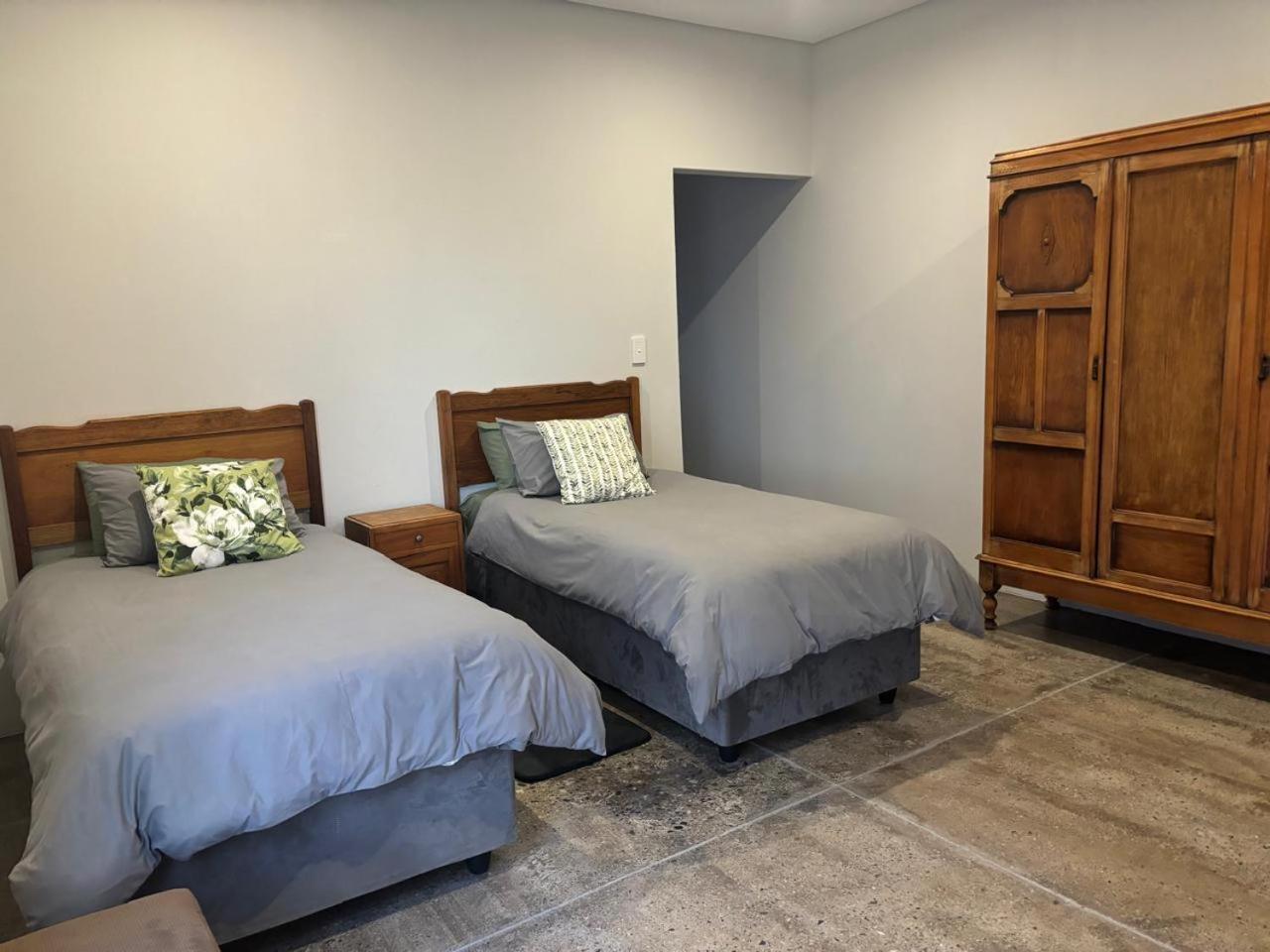 Four-Bedroom House photo 1