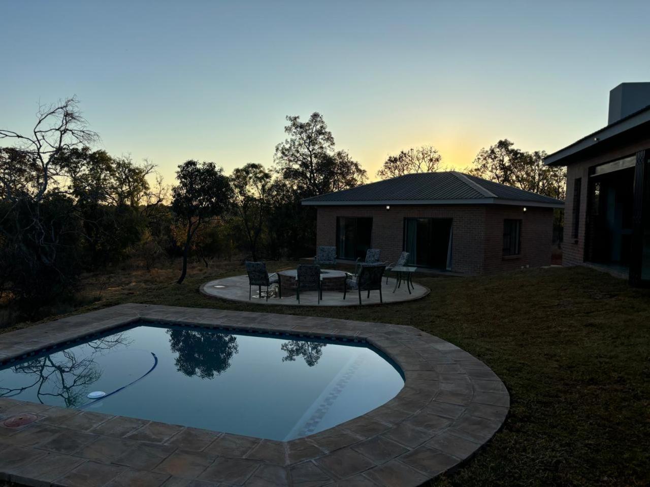 Four-Bedroom House photo 2