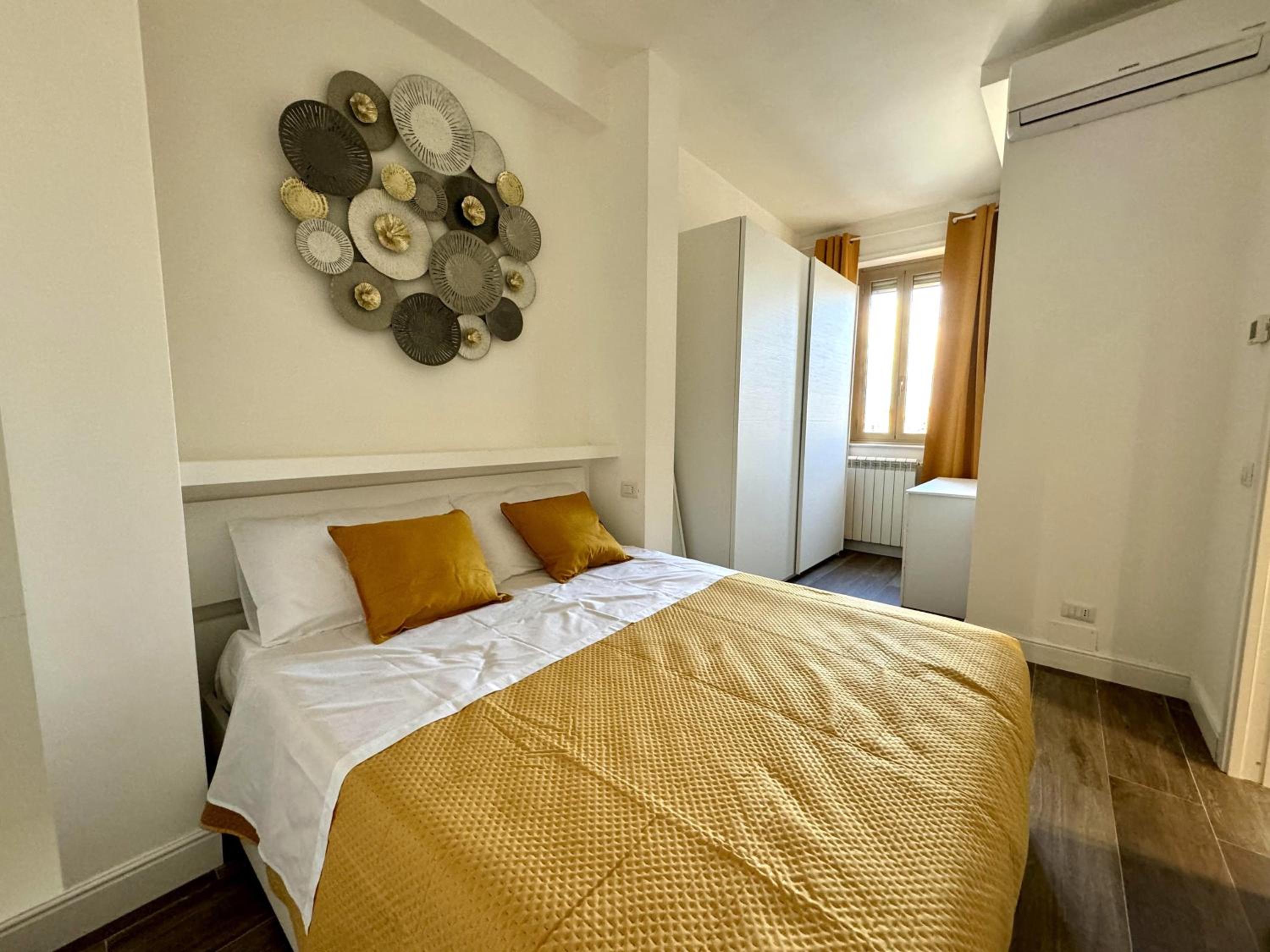 One-Bedroom Apartment with Balcony