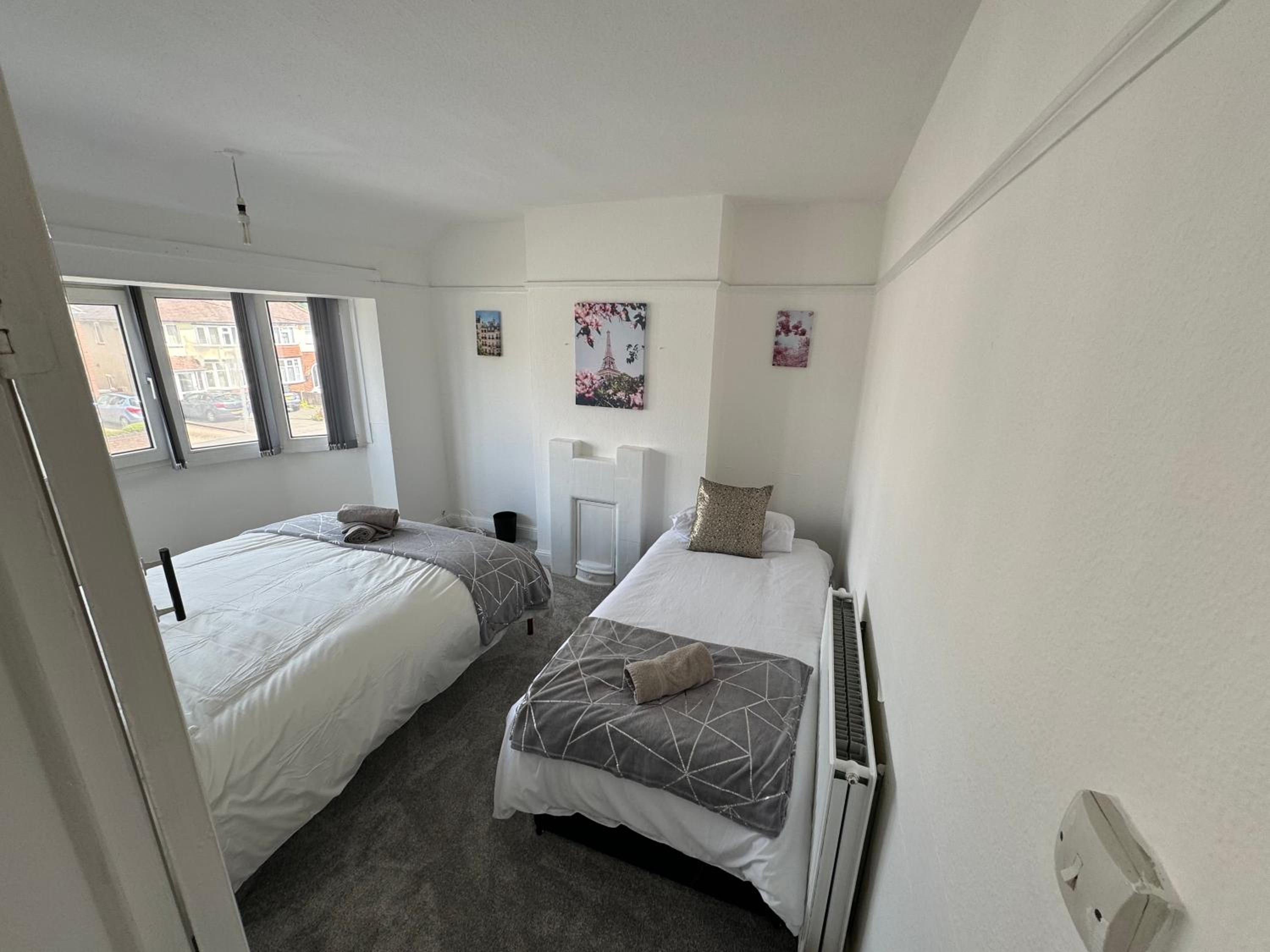 Three-Bedroom House photo 2