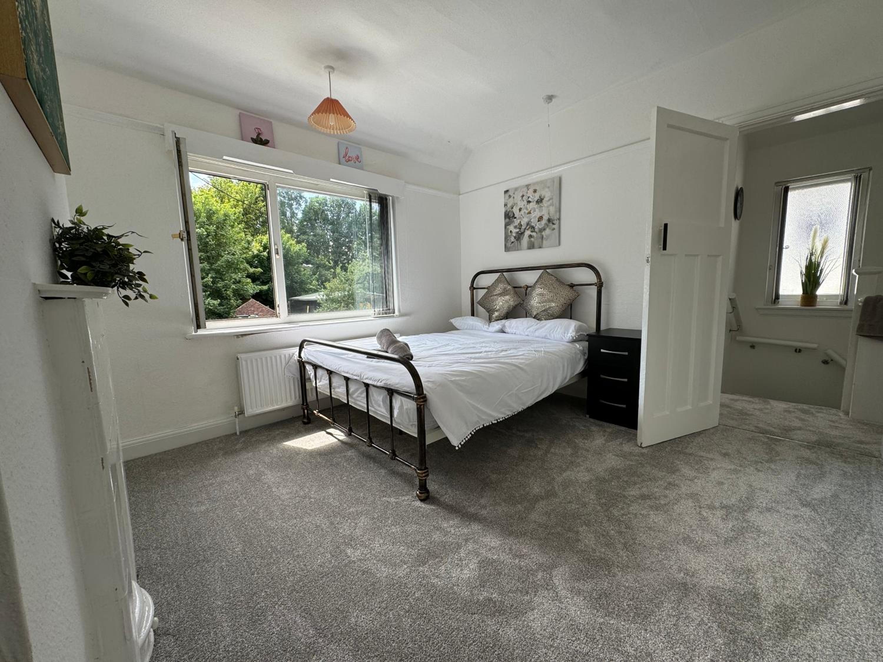 Three-Bedroom House photo 1