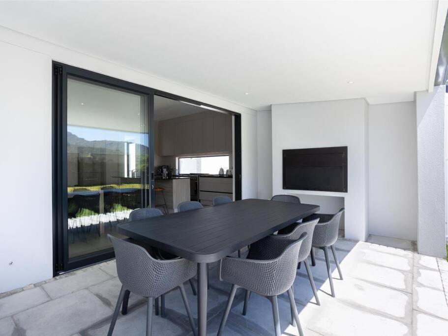 Four-Bedroom Vacation Home photo 3