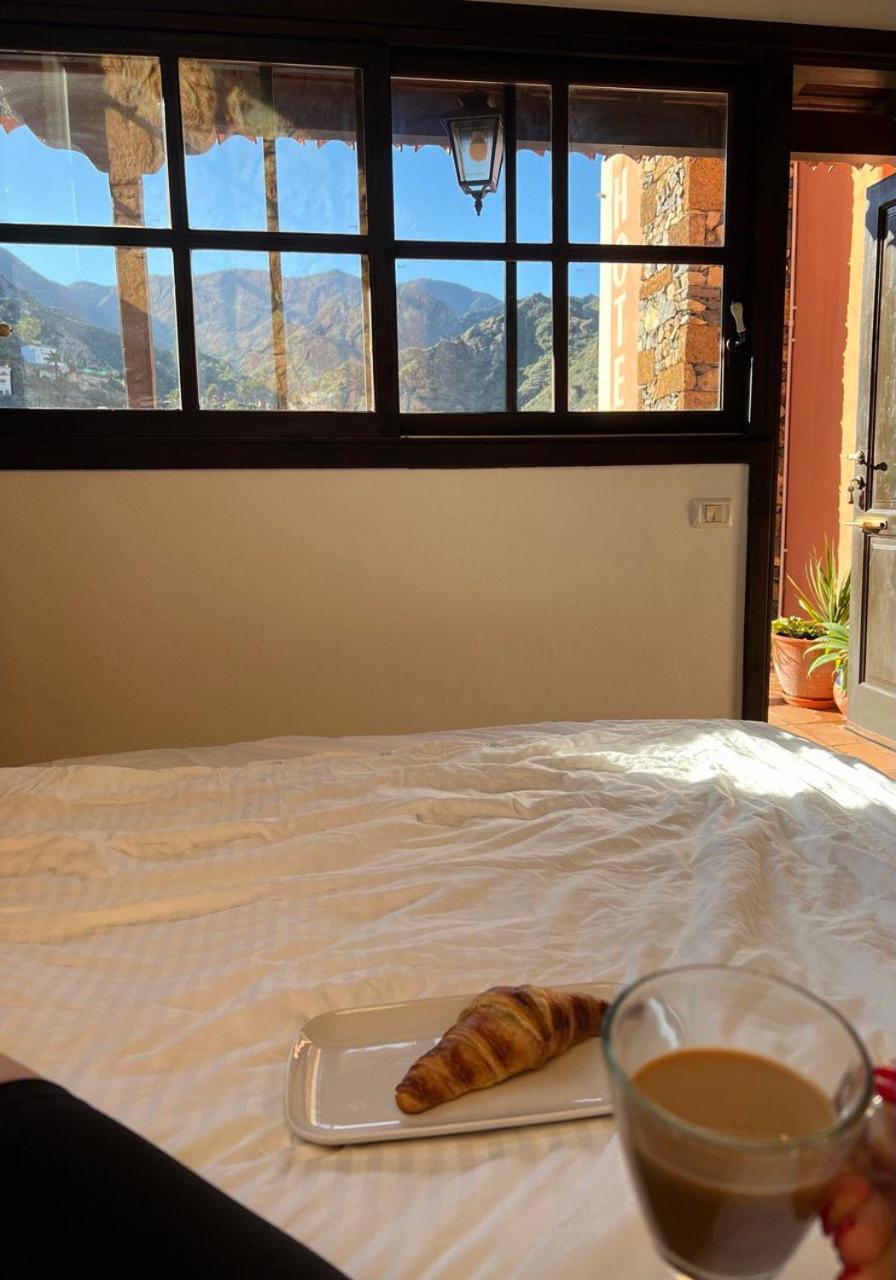 Quadruple Room with Mountain View photo 2