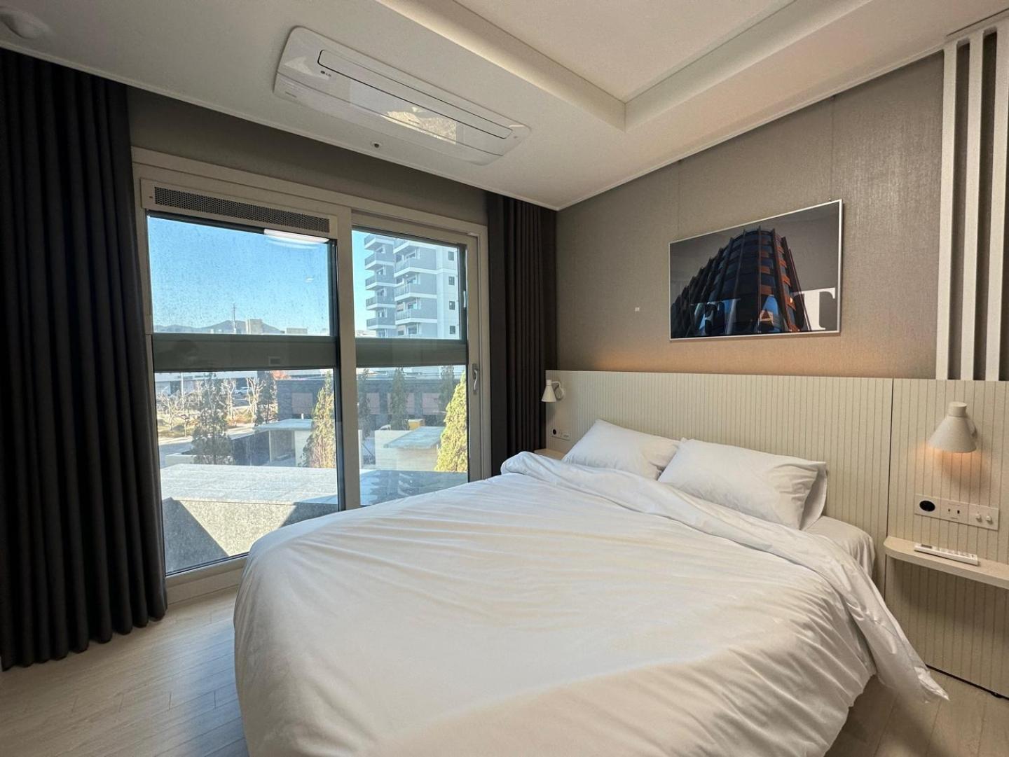 C. Flat Suite - Photo 13
