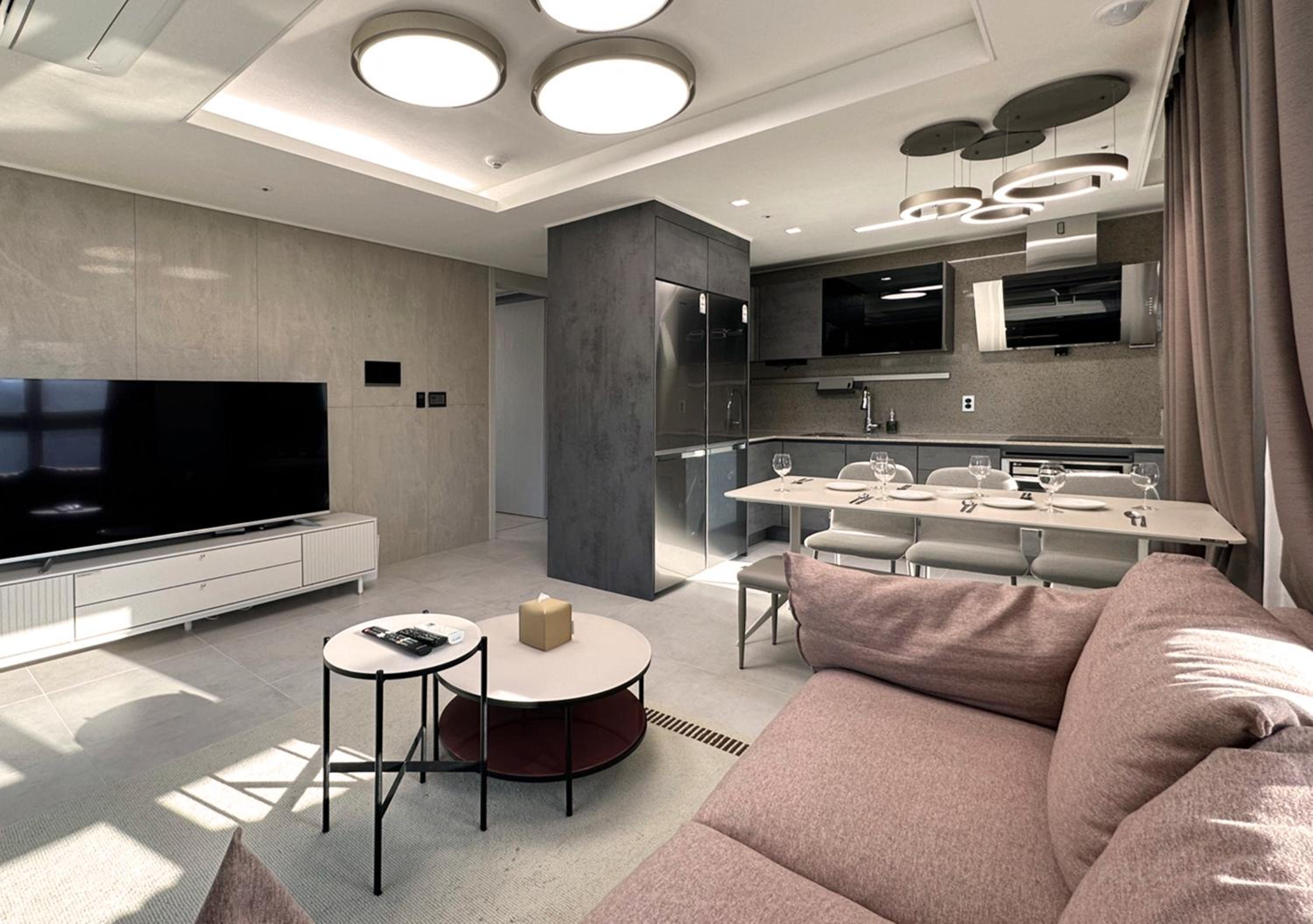 C. Flat Suite - Photo 10