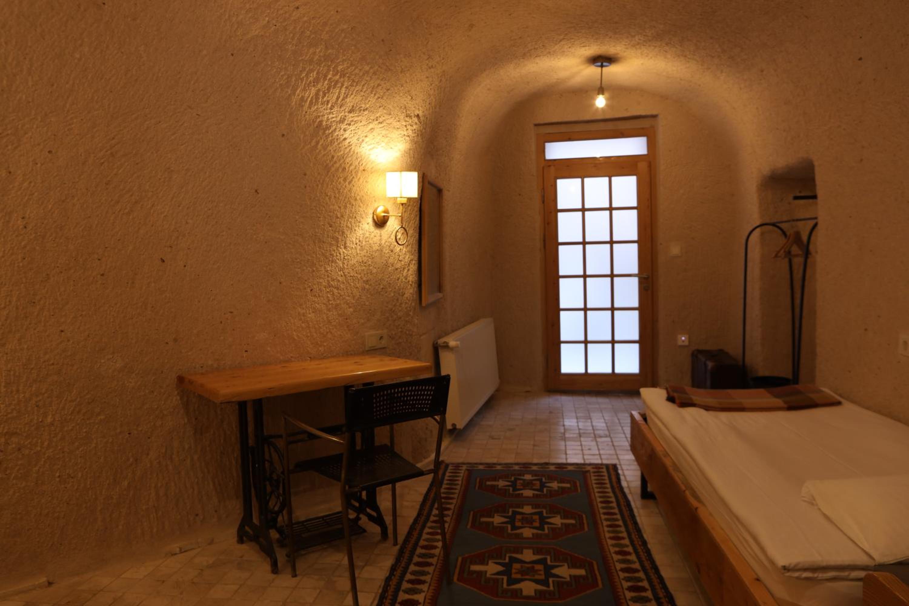 Double or Twin Room photo 3