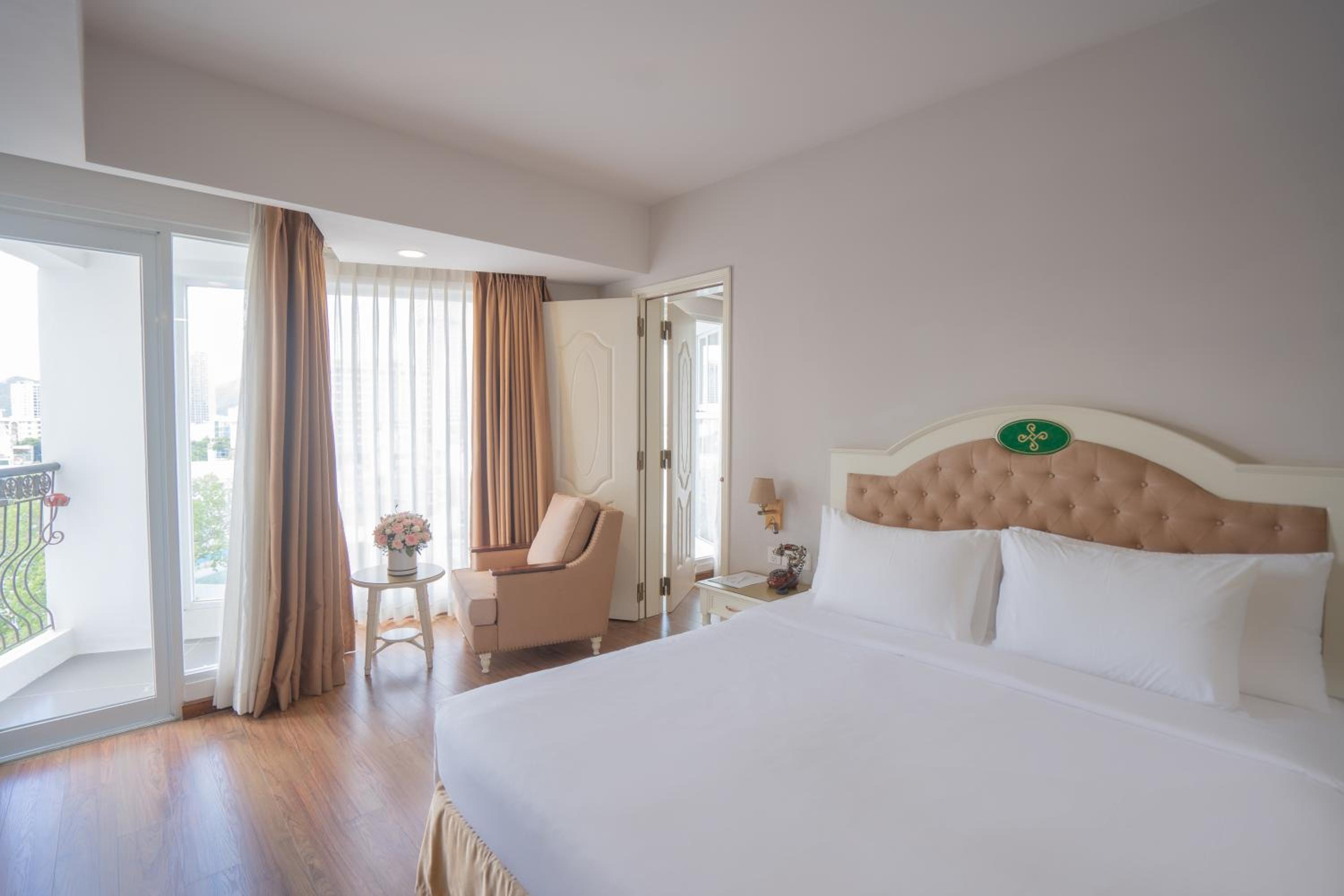 Deluxe Double Room photo 3