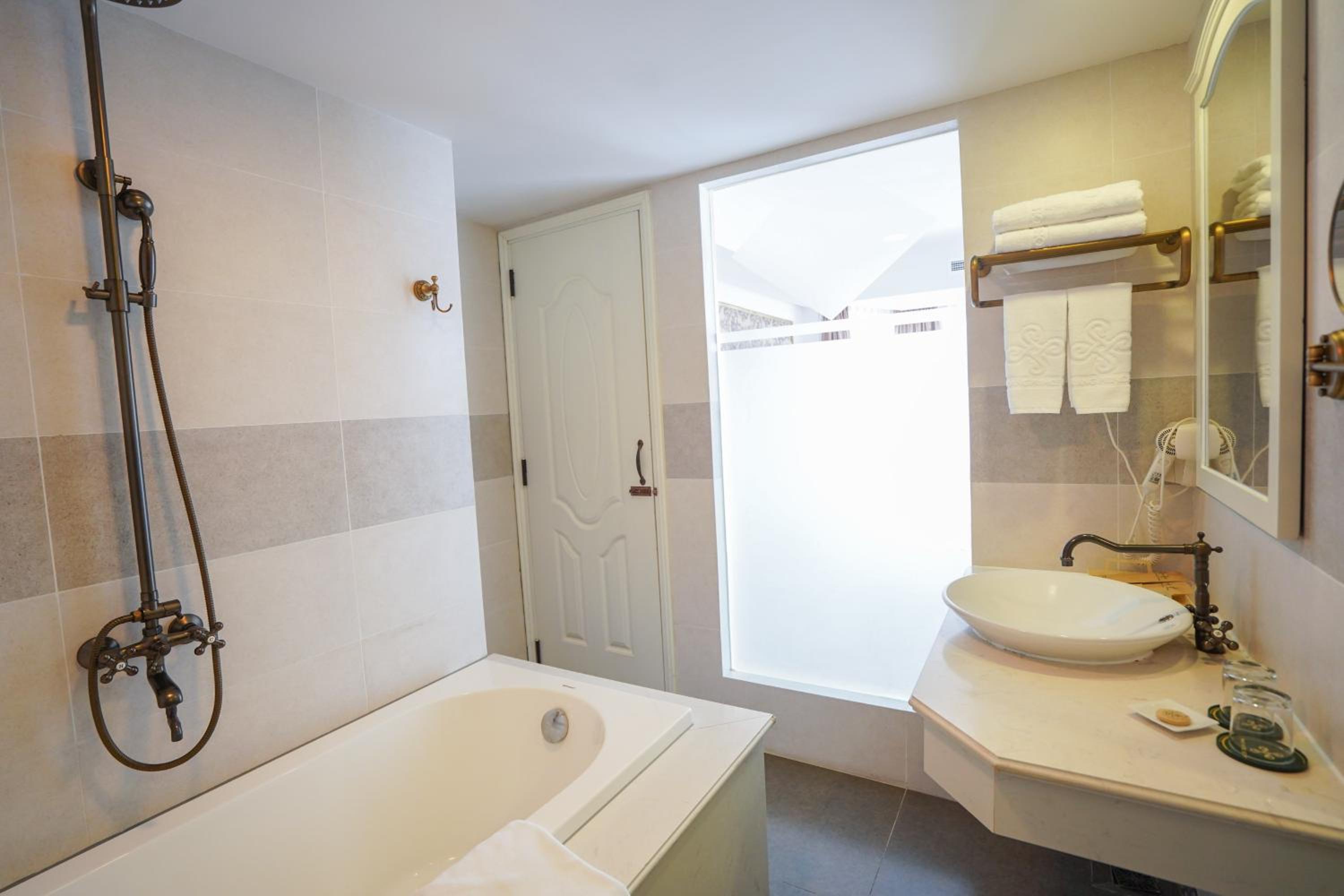 Suite photo 2