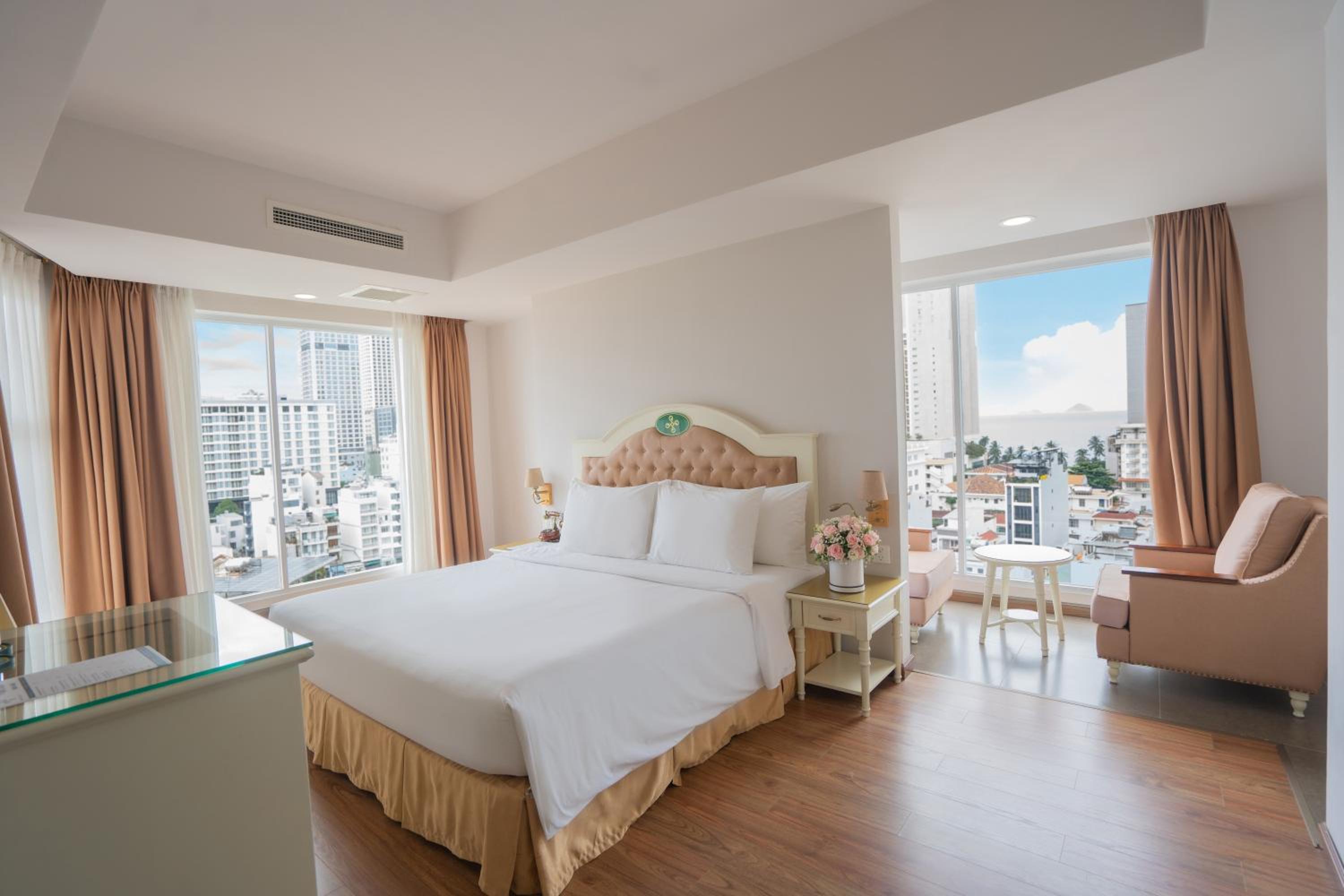 Suite photo 1