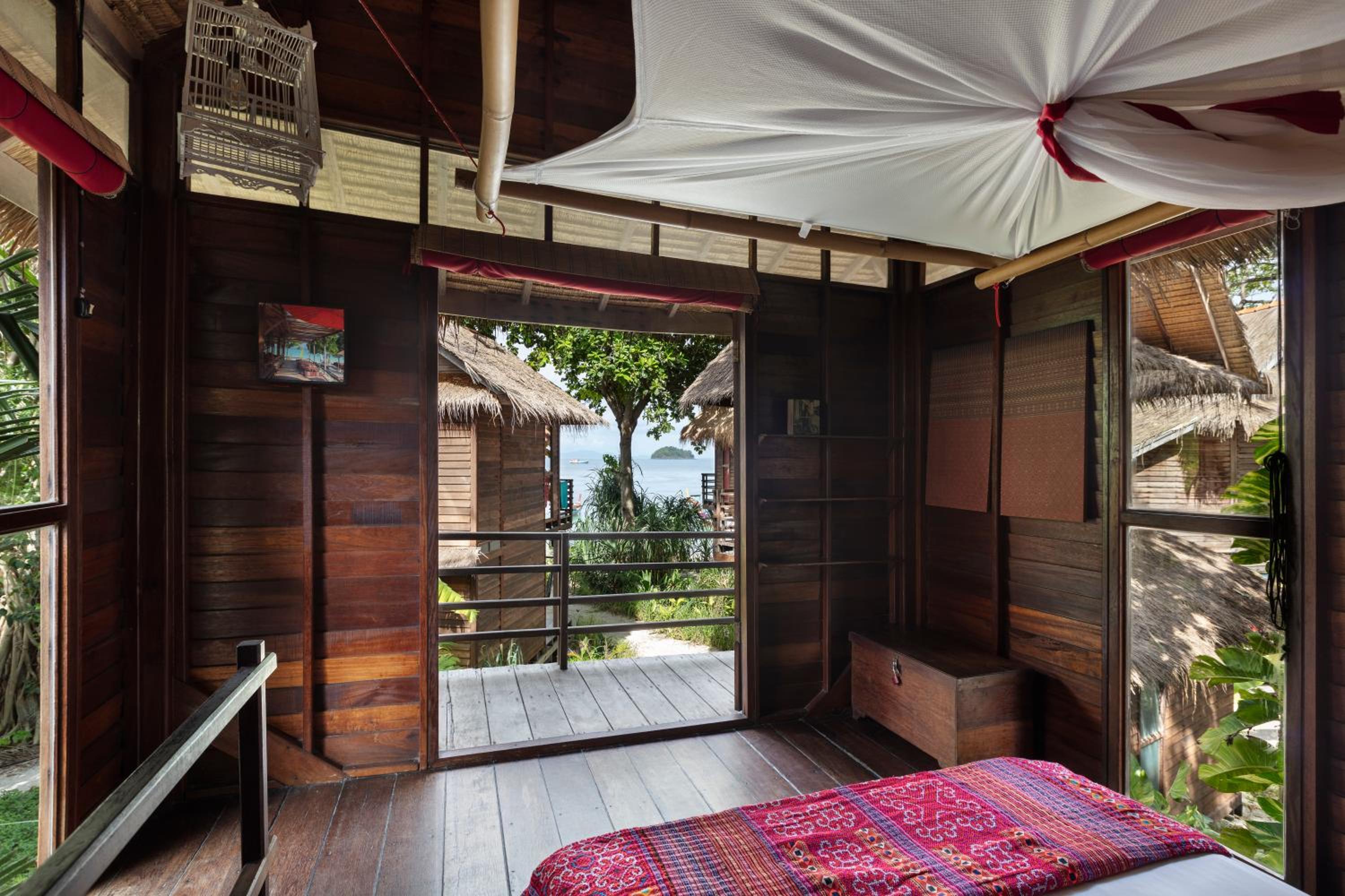 Breezy Bungalow with Sea View photo 3