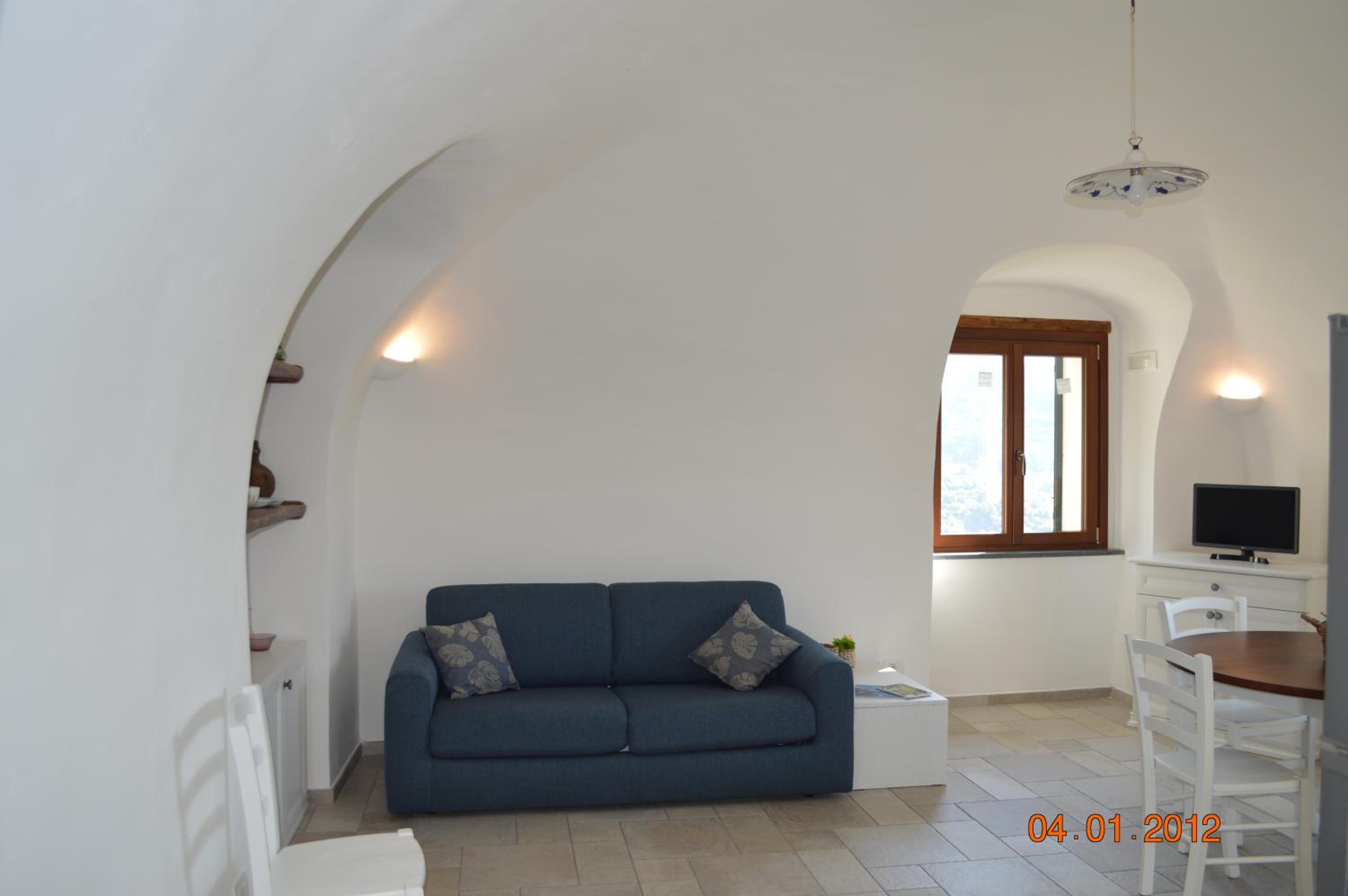 One-Bedroom Apartment with Garden