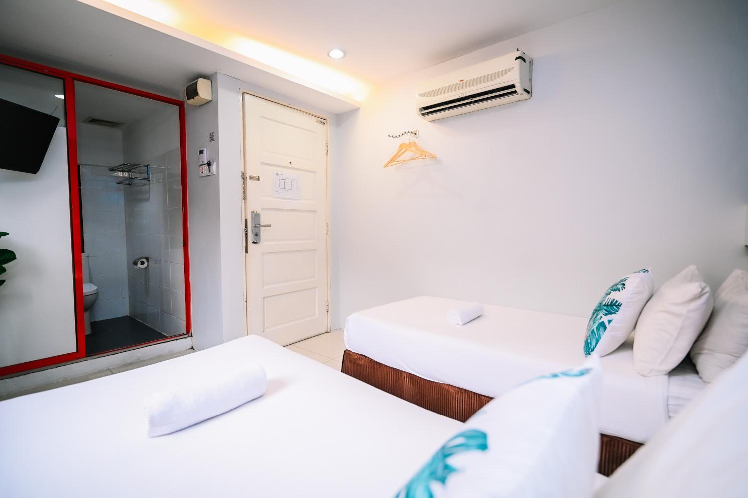 Deluxe Twin Room - Photo 7