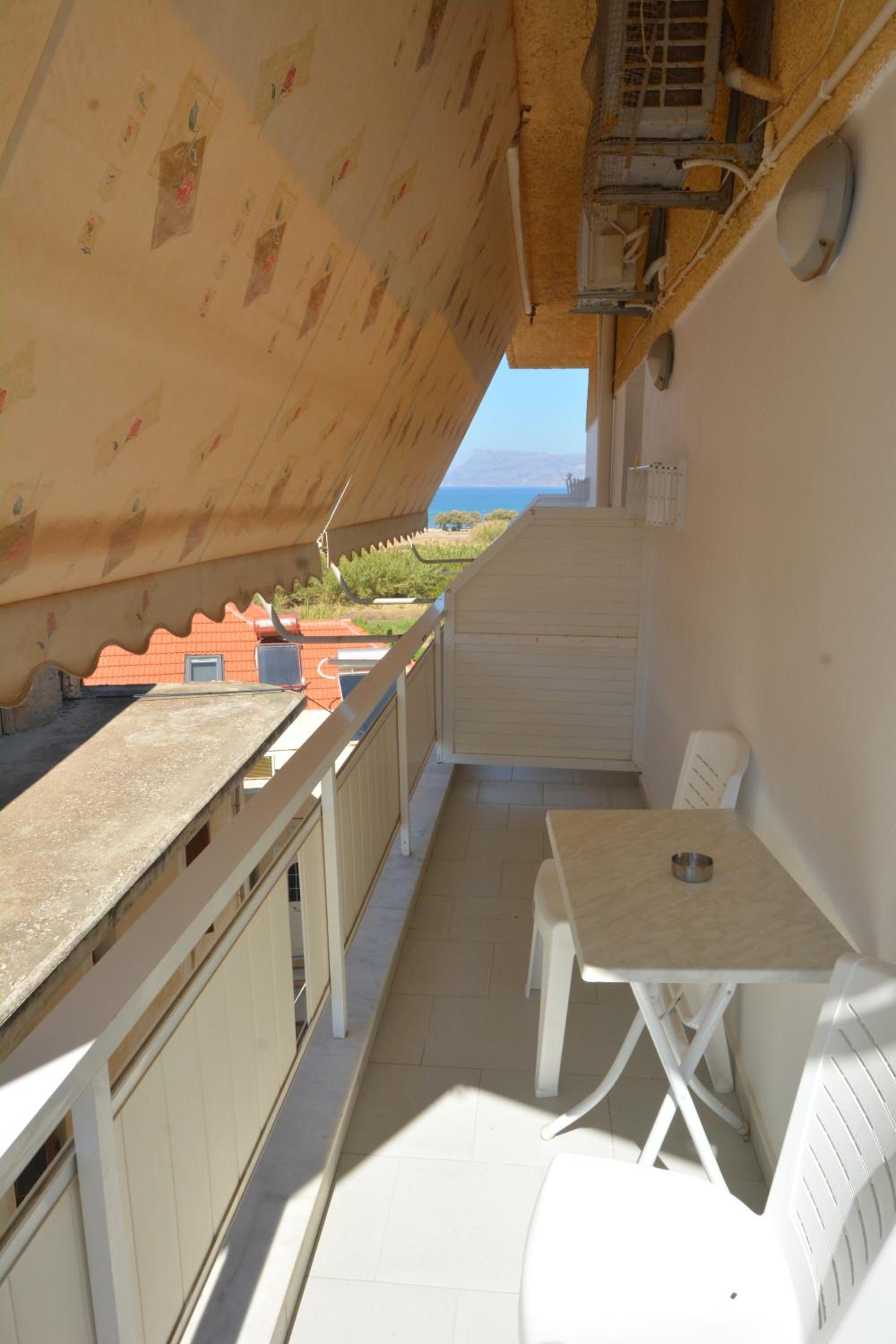 Studio (2 Adults) - Photo 10