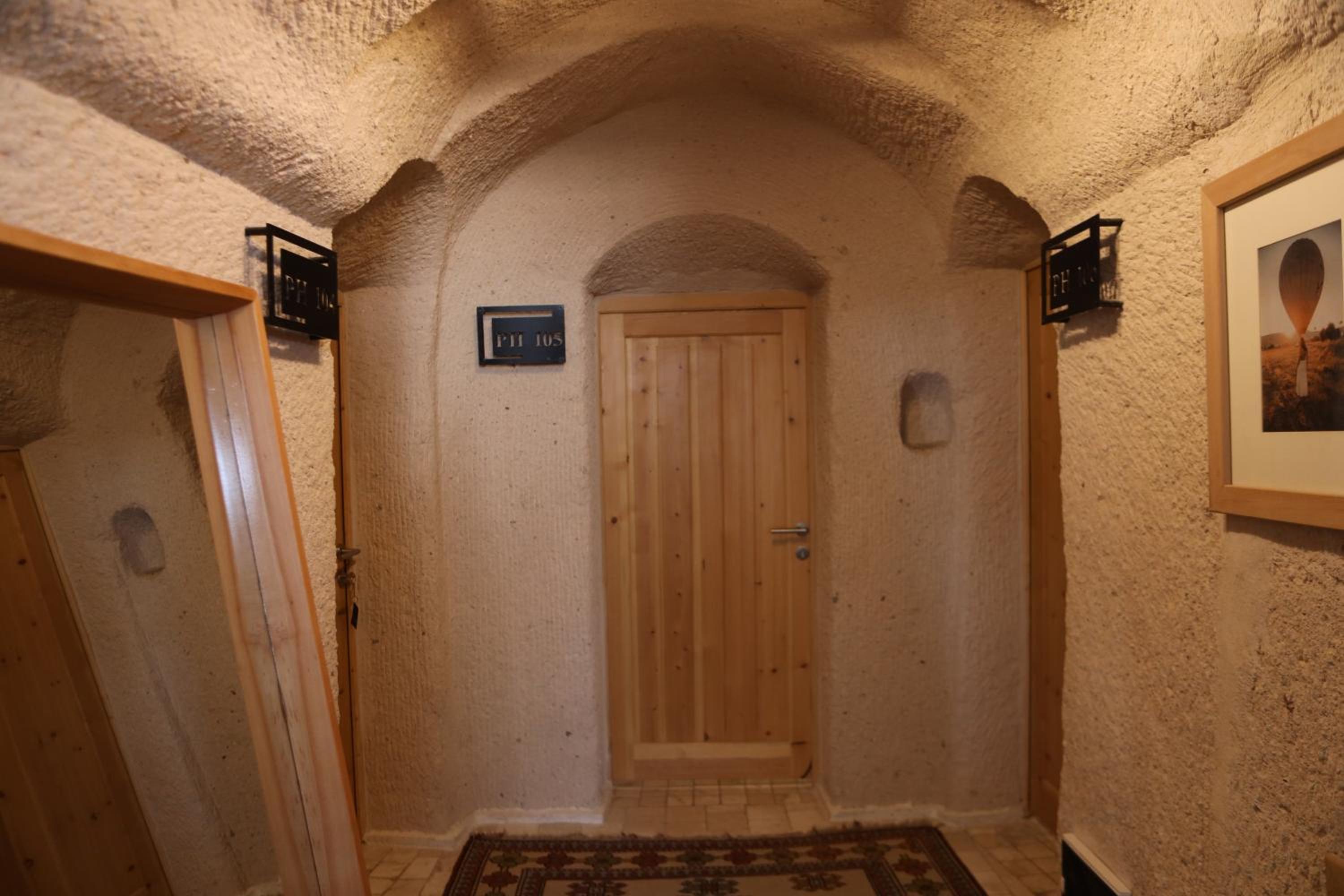 Double Room with Patio photo 3