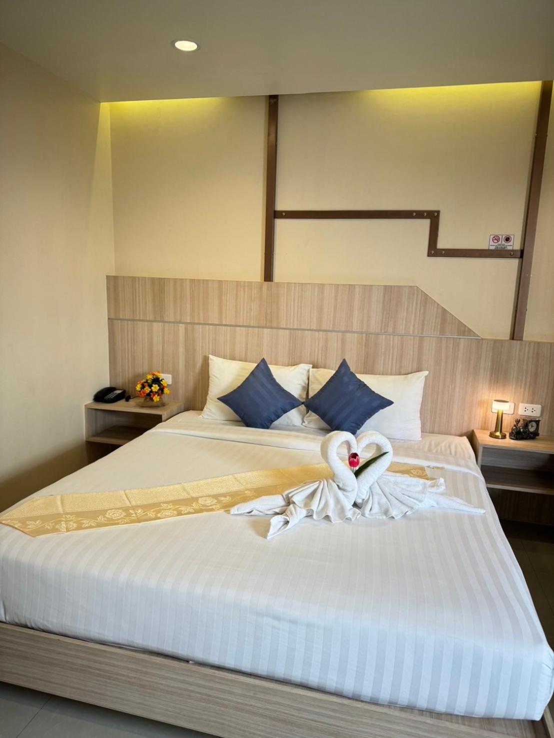 Standard Double Room - Photo 26