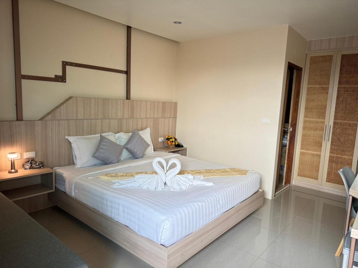 Standard Double Room - Photo 23