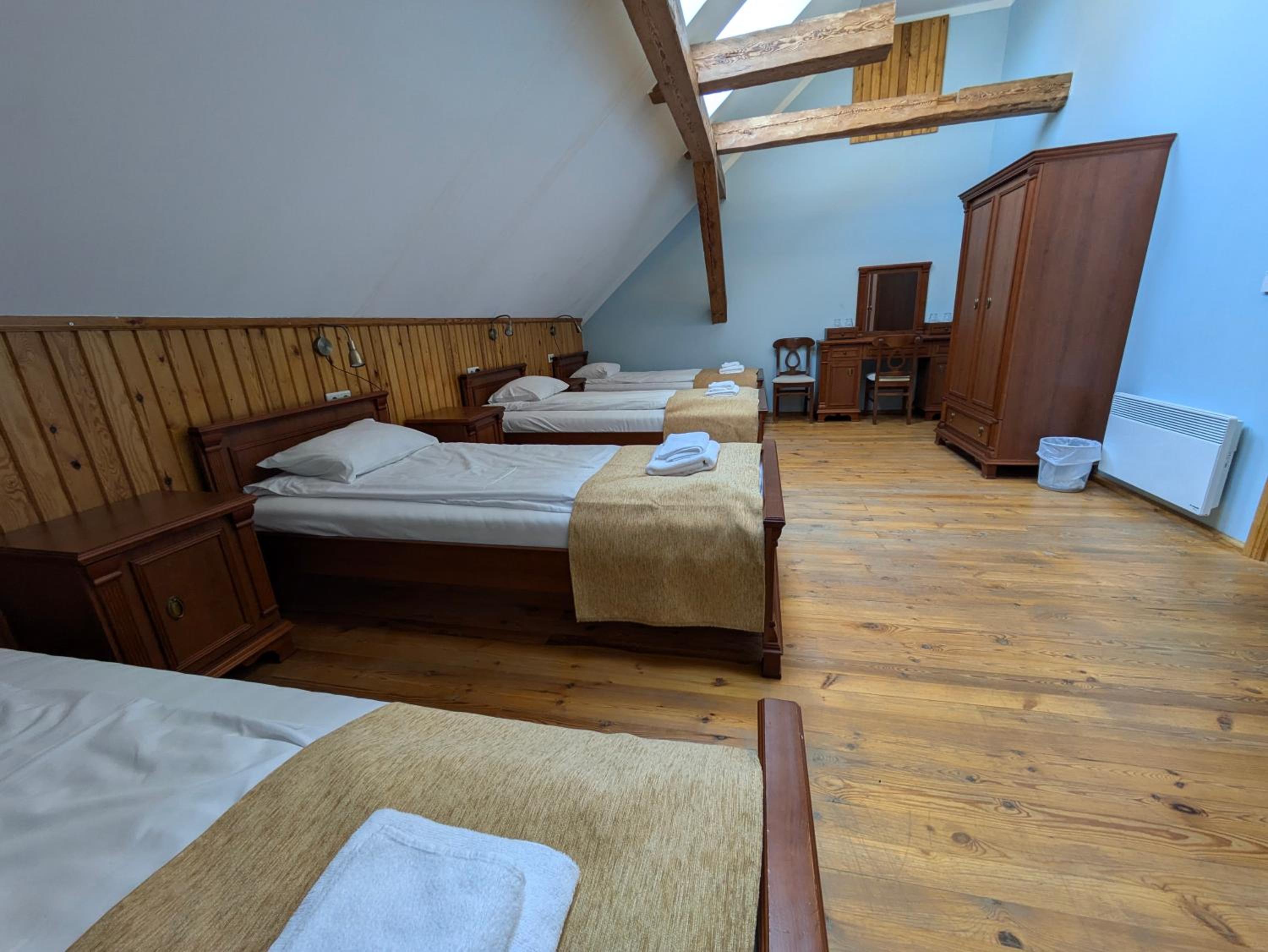 Economy Quadruple Room with Shared Bathroom photo 1