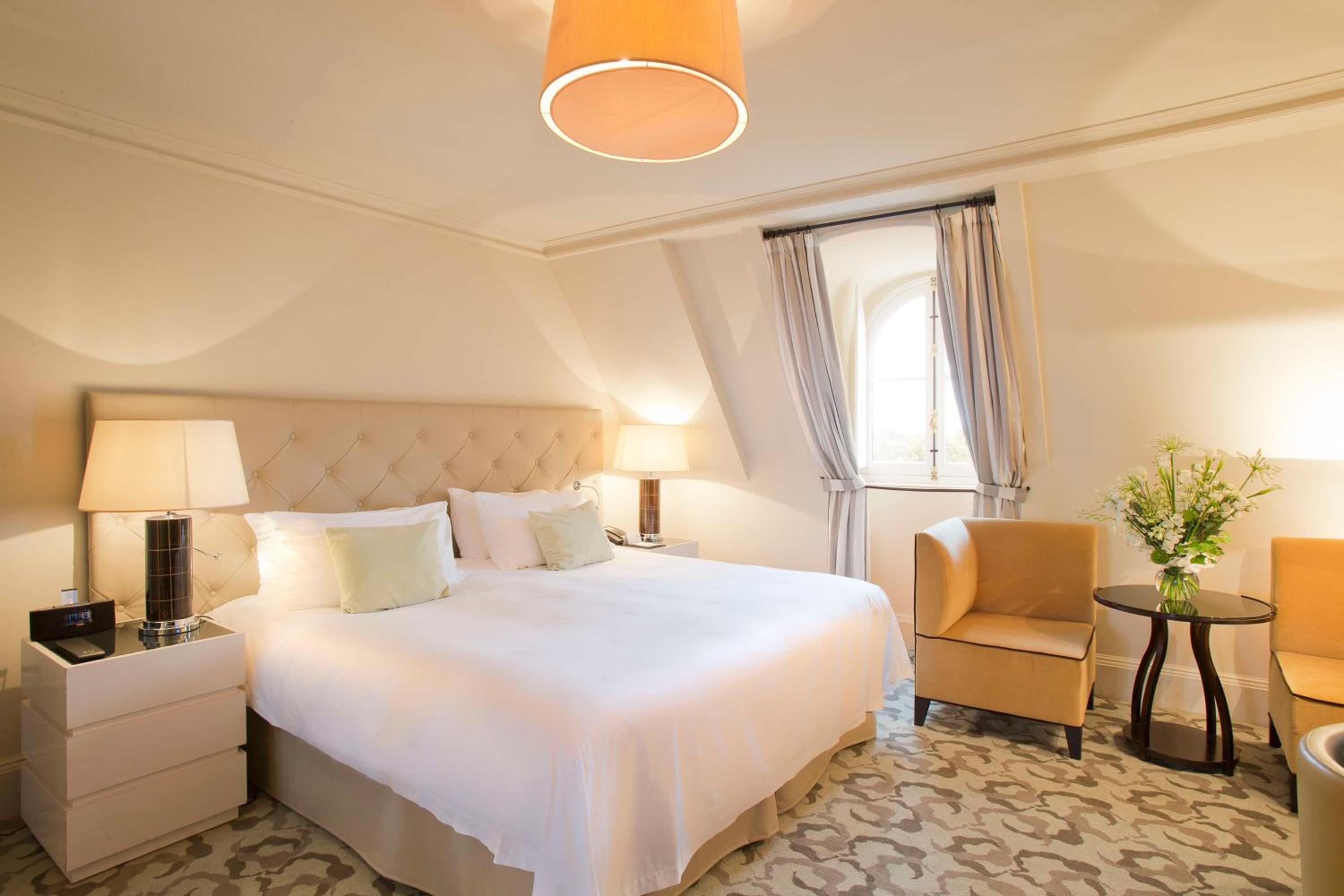 Palace 5 Star - Superior King Mansard Room