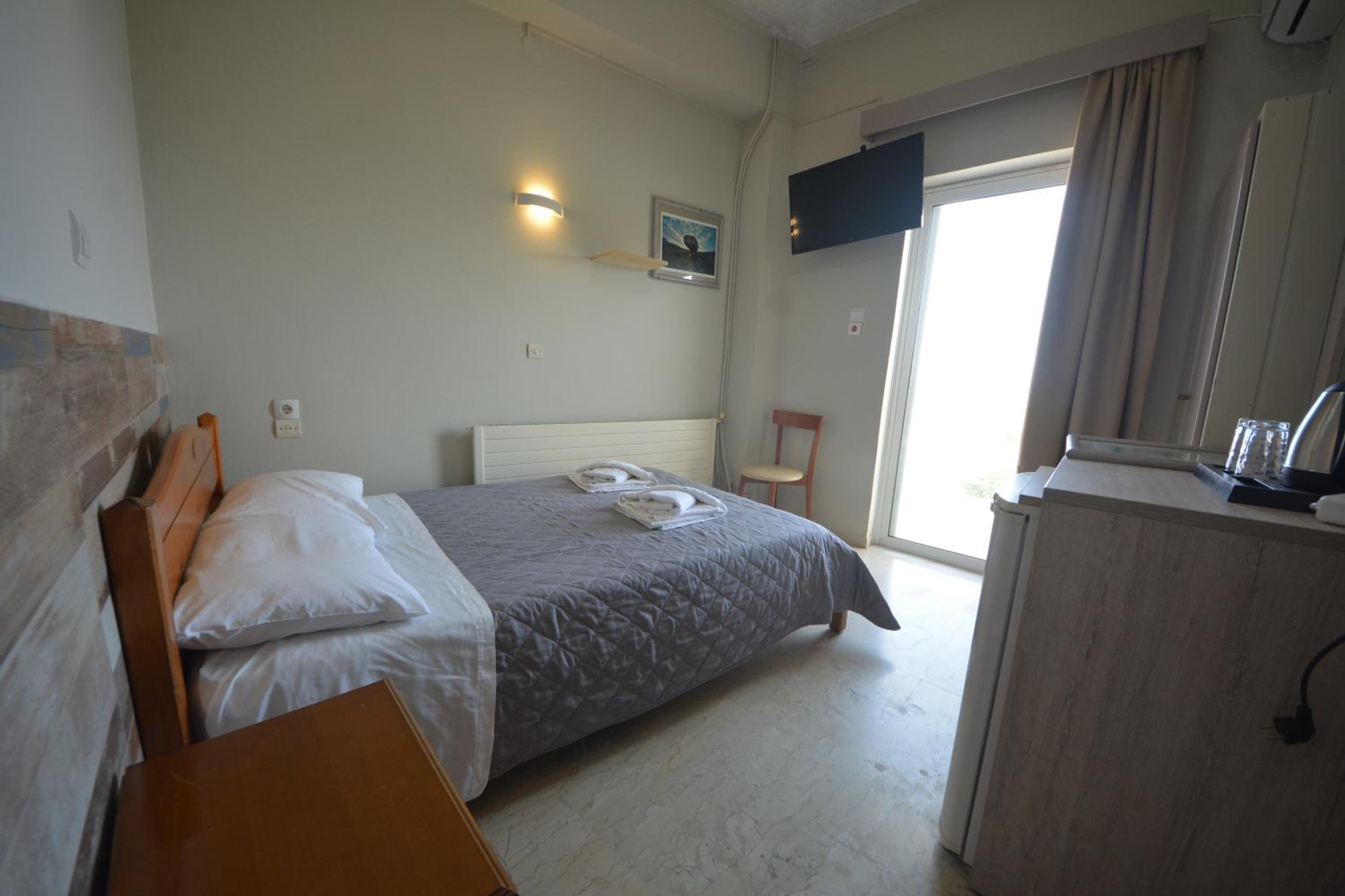 Double or Twin Room - Photo 17