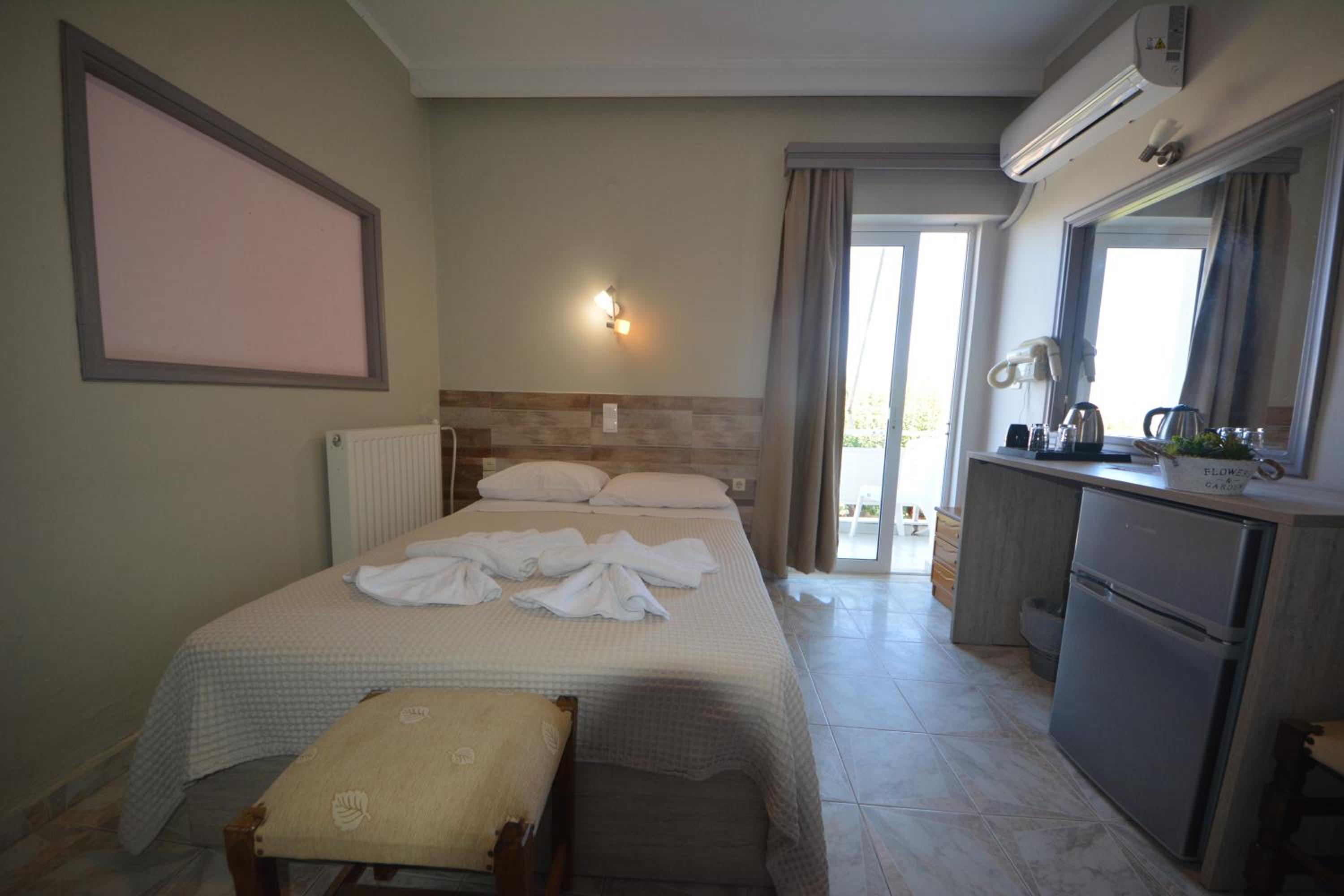 Double or Twin Room - Photo 16