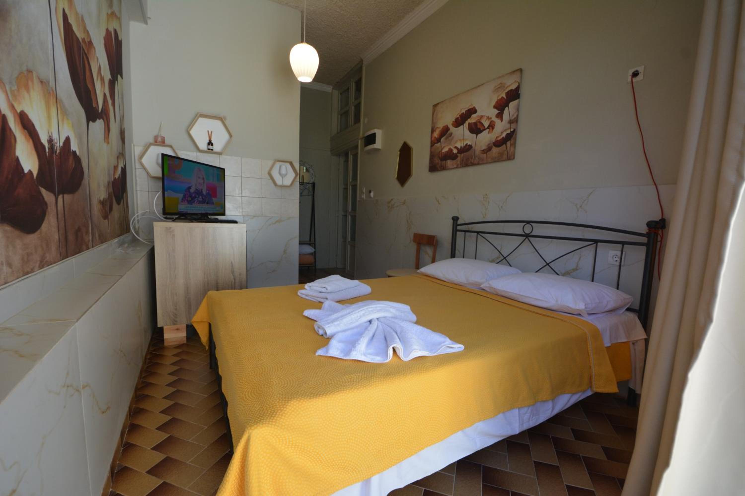 Double or Twin Room - Photo 14